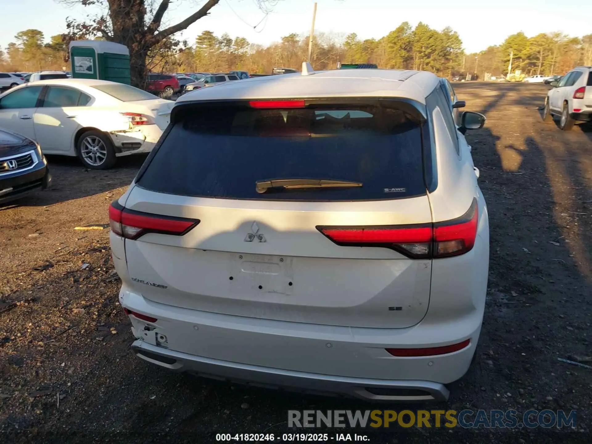 16 Photograph of a damaged car JA4J4VA87RZ018640 MITSUBISHI OUTLANDER 2024