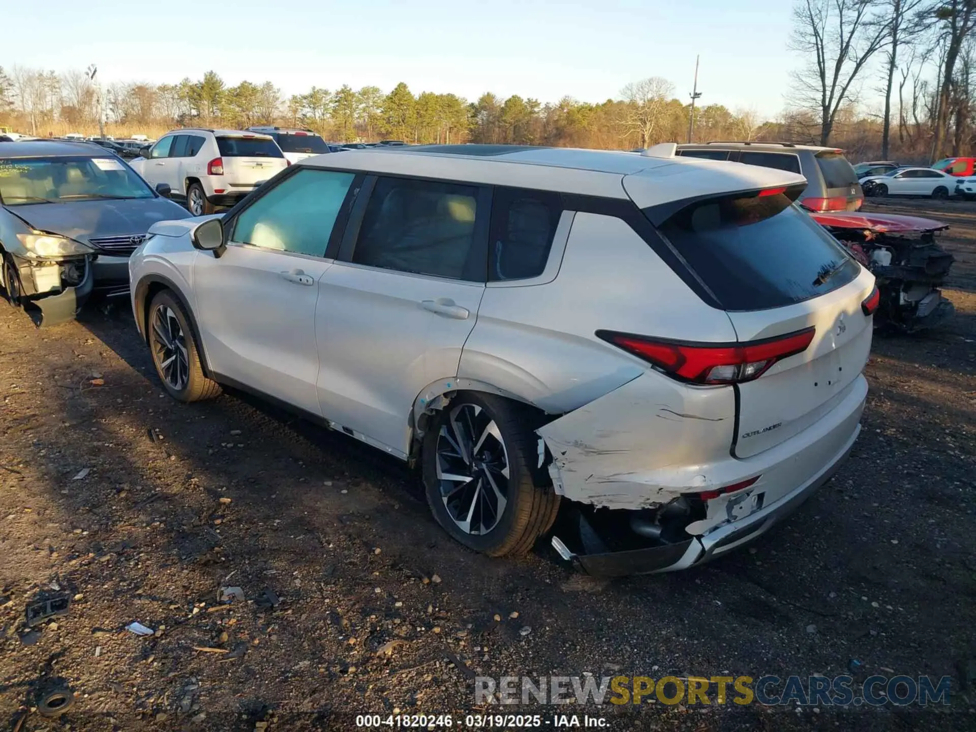 3 Photograph of a damaged car JA4J4VA87RZ018640 MITSUBISHI OUTLANDER 2024