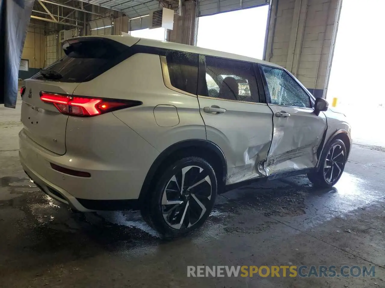 3 Photograph of a damaged car JA4J4VA87RZ029735 MITSUBISHI OUTLANDER 2024