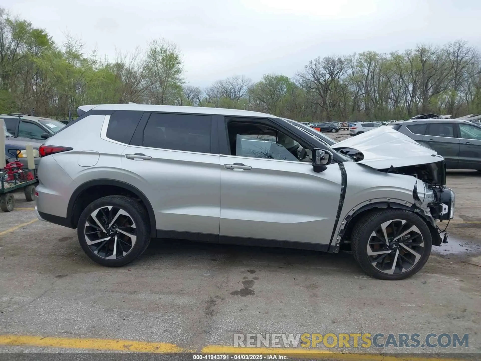 14 Photograph of a damaged car JA4J4VA87RZ051752 MITSUBISHI OUTLANDER 2024