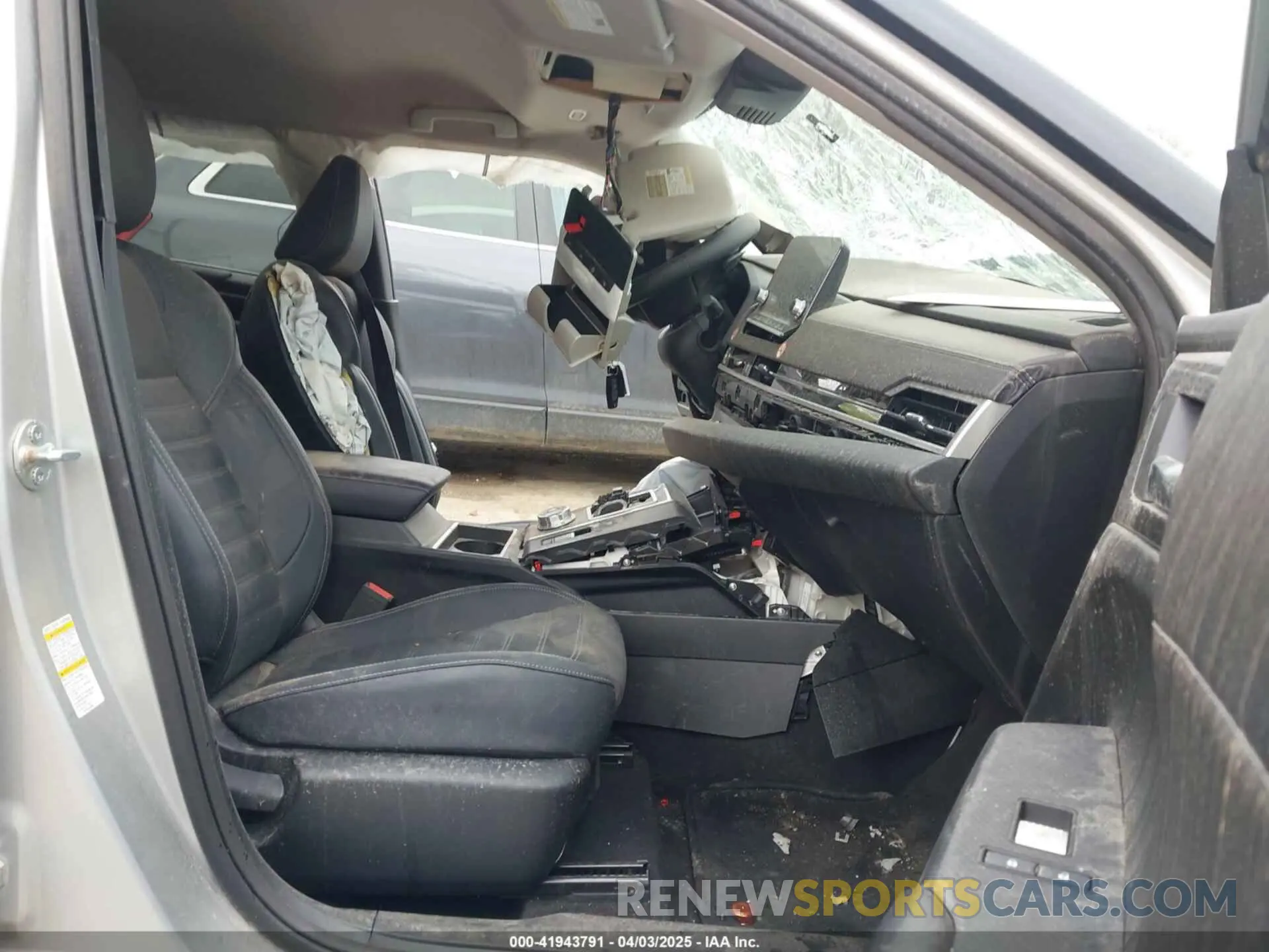 5 Photograph of a damaged car JA4J4VA87RZ051752 MITSUBISHI OUTLANDER 2024