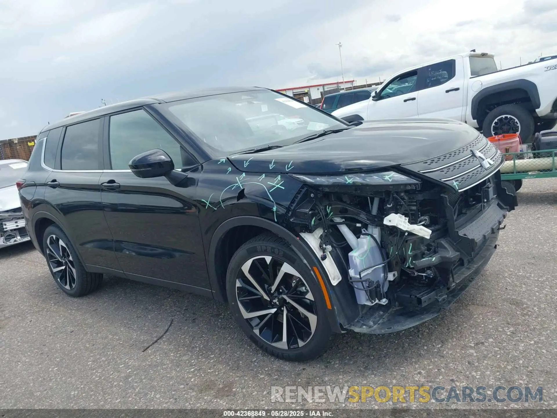 14 Photograph of a damaged car JA4J4VA87RZ077364 MITSUBISHI OUTLANDER 2024