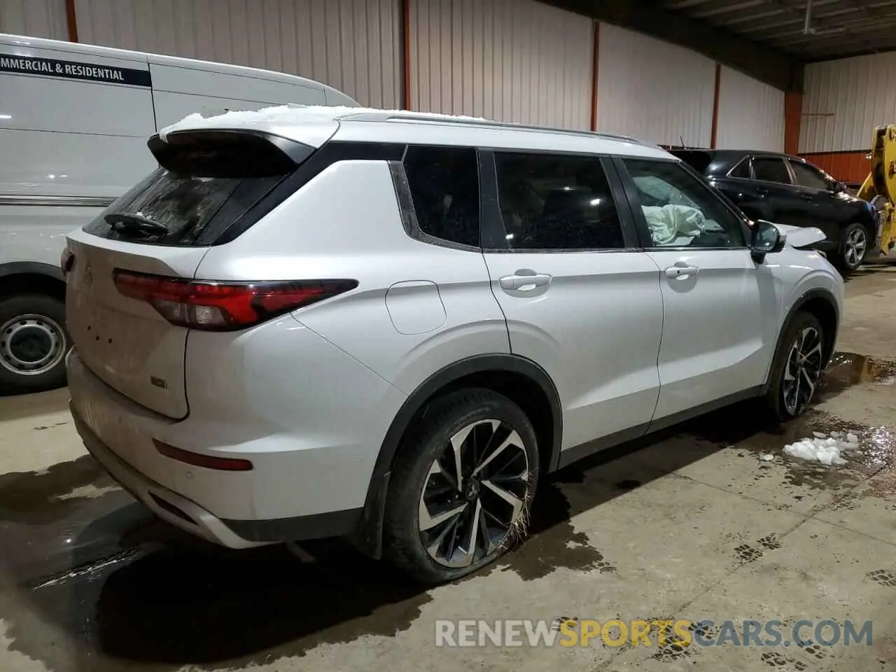 3 Photograph of a damaged car JA4J4VA87RZ612936 MITSUBISHI OUTLANDER 2024