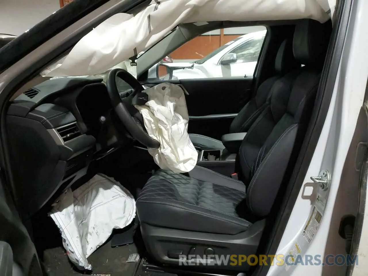 7 Photograph of a damaged car JA4J4VA87RZ612936 MITSUBISHI OUTLANDER 2024