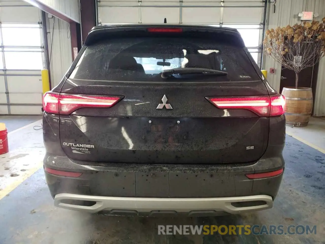 6 Photograph of a damaged car JA4J4VA88RZ003984 MITSUBISHI OUTLANDER 2024
