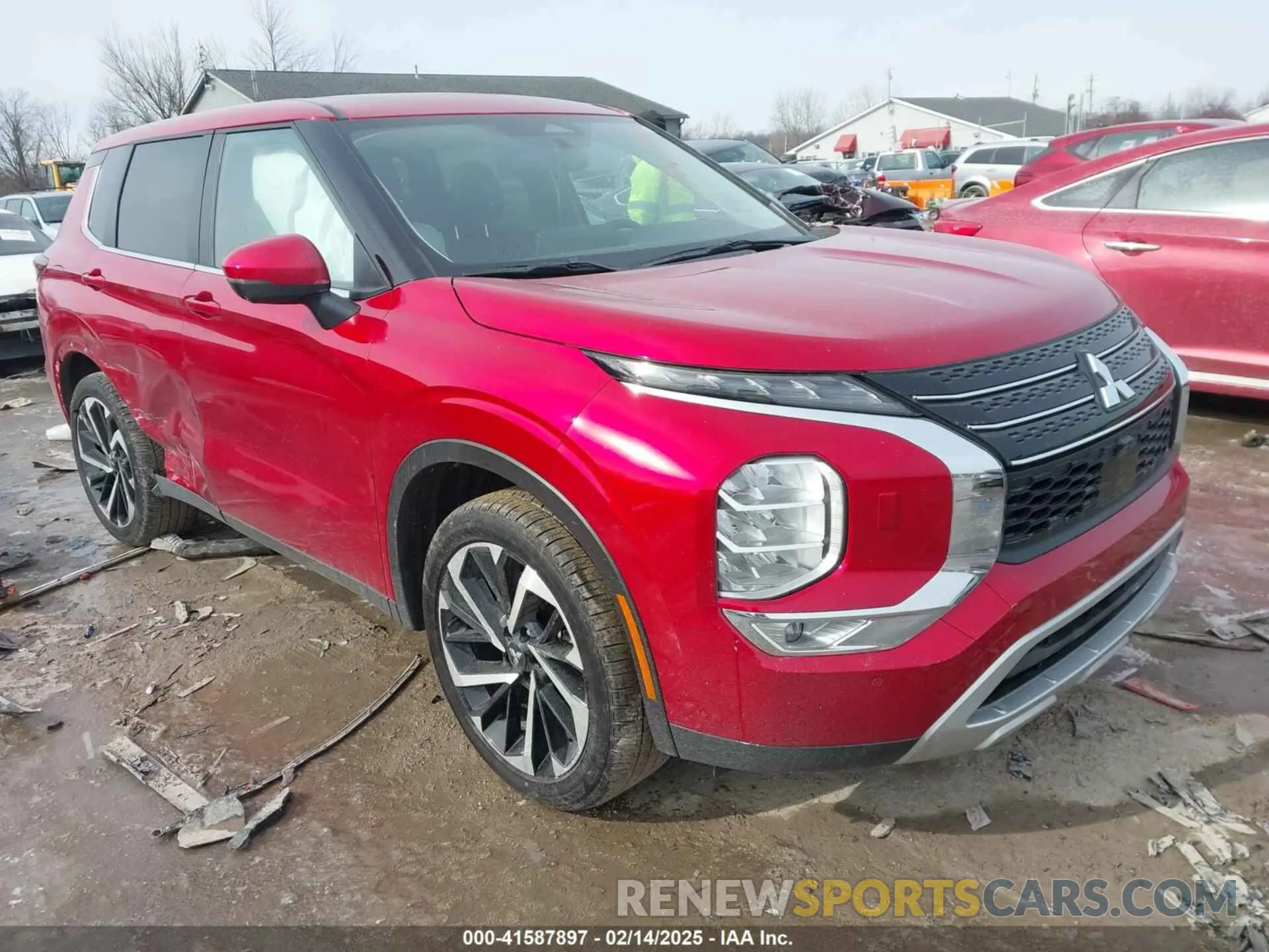 1 Photograph of a damaged car JA4J4VA88RZ025614 MITSUBISHI OUTLANDER 2024