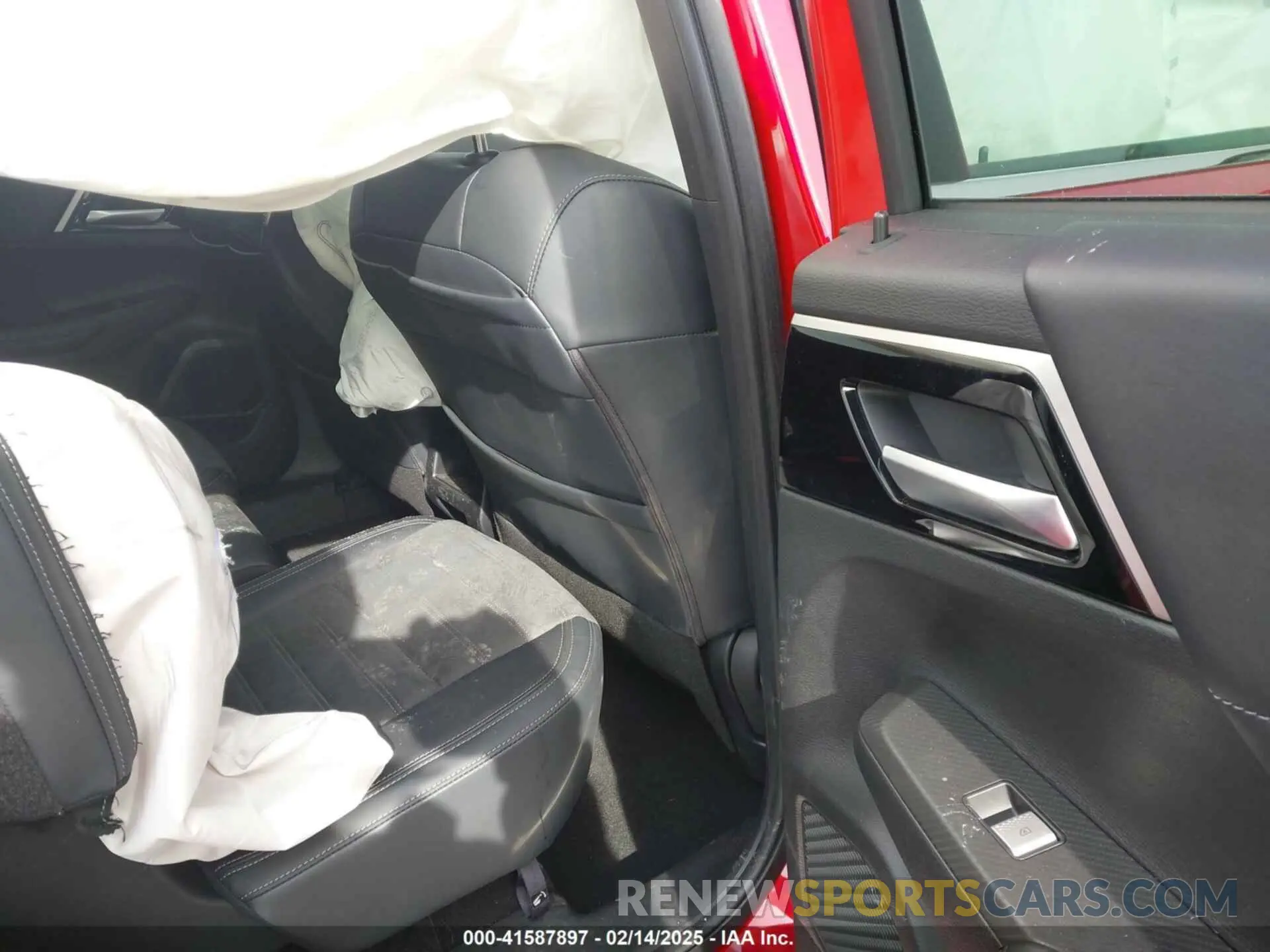 8 Photograph of a damaged car JA4J4VA88RZ025614 MITSUBISHI OUTLANDER 2024