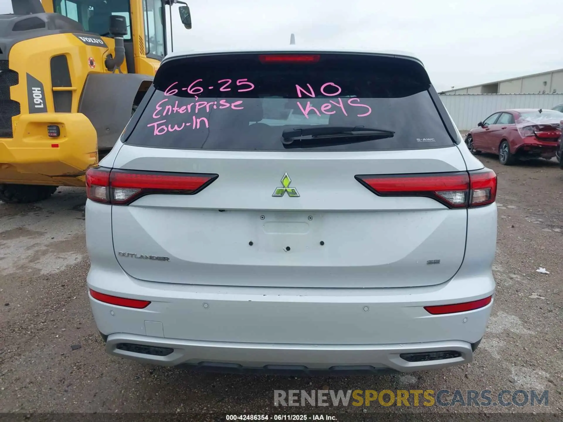 16 Photograph of a damaged car JA4J4VA88RZ062436 MITSUBISHI OUTLANDER 2024