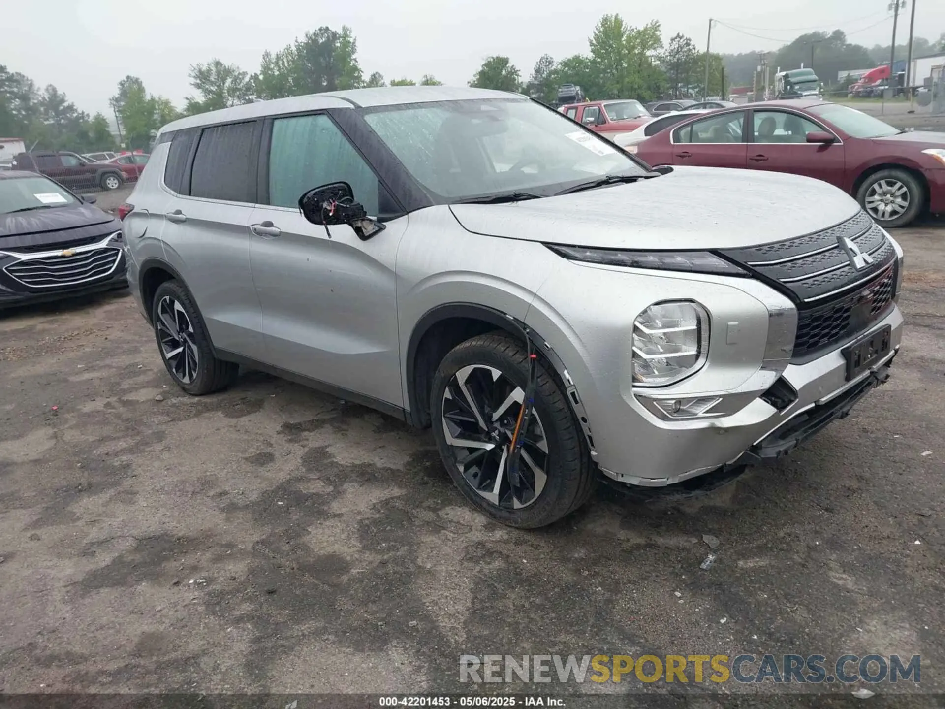 1 Photograph of a damaged car JA4J4VA89RZ021832 MITSUBISHI OUTLANDER 2024