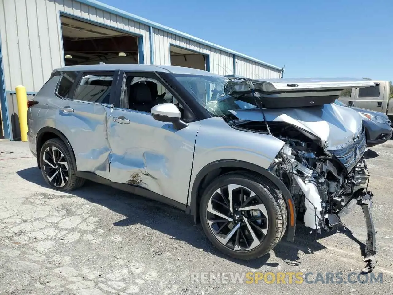 4 Photograph of a damaged car JA4J4VA8XRZ007938 MITSUBISHI OUTLANDER 2024
