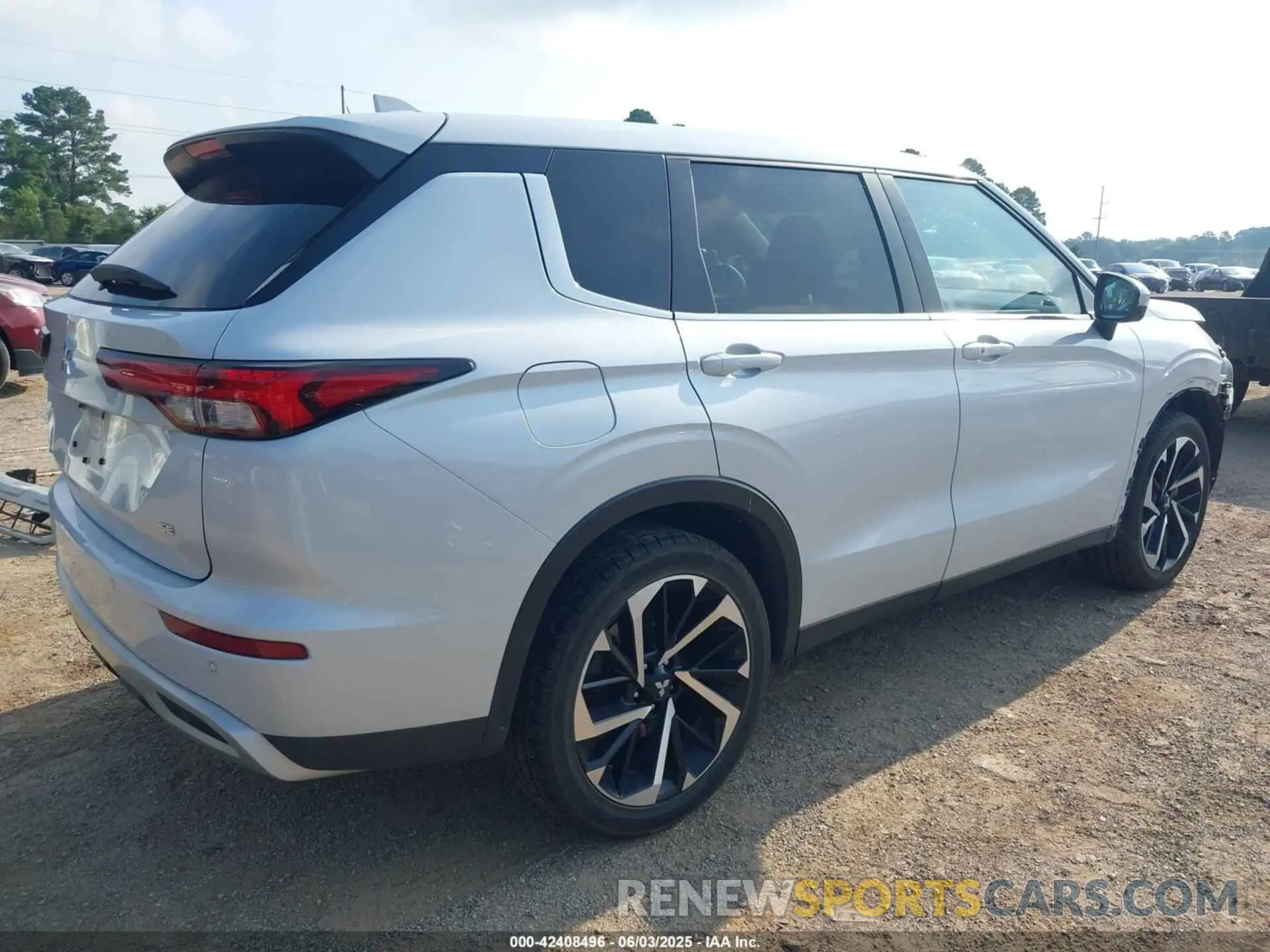 4 Photograph of a damaged car JA4J4VA8XRZ029907 MITSUBISHI OUTLANDER 2024