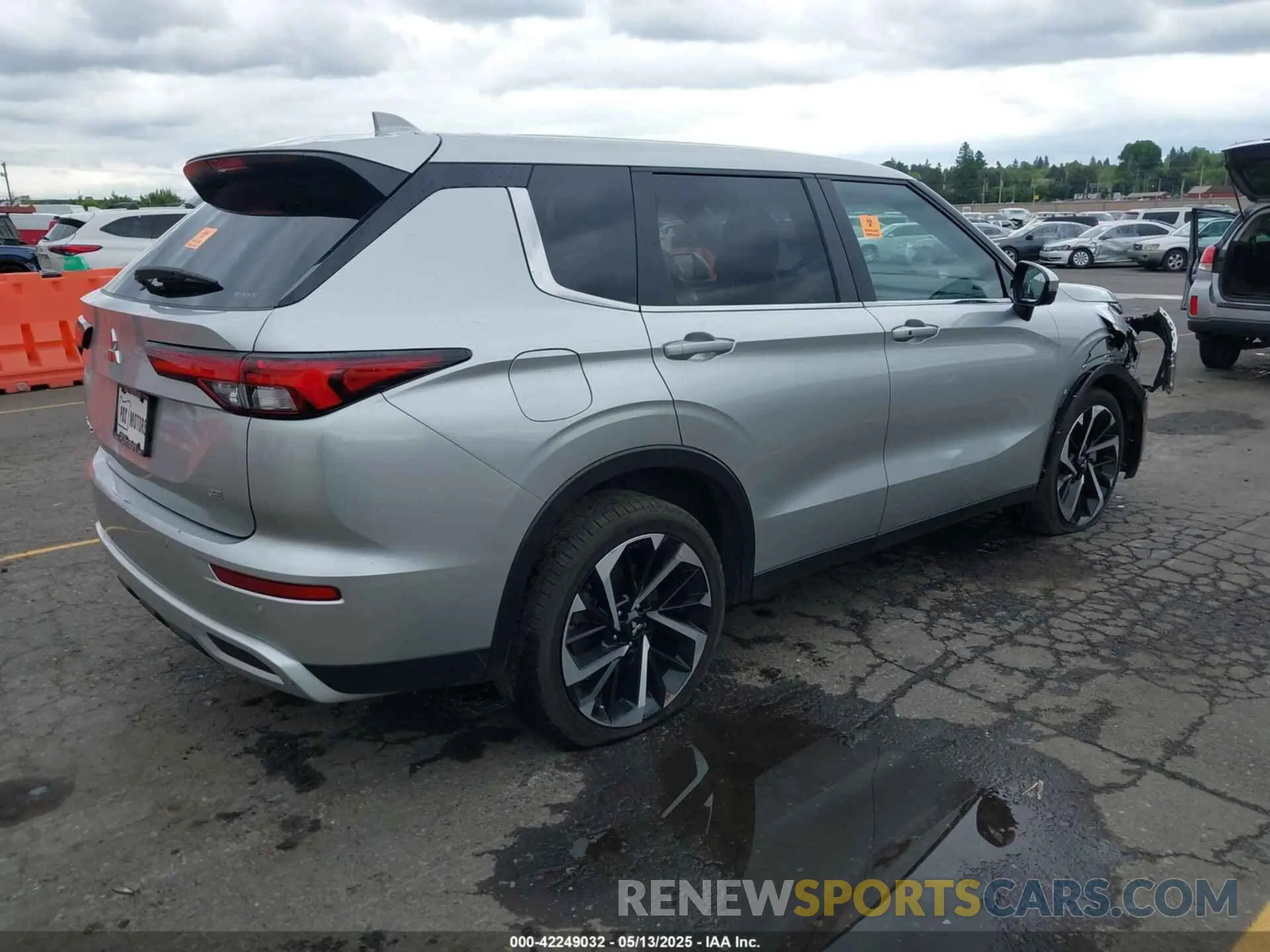 4 Photograph of a damaged car JA4J4VA8XRZ033696 MITSUBISHI OUTLANDER 2024