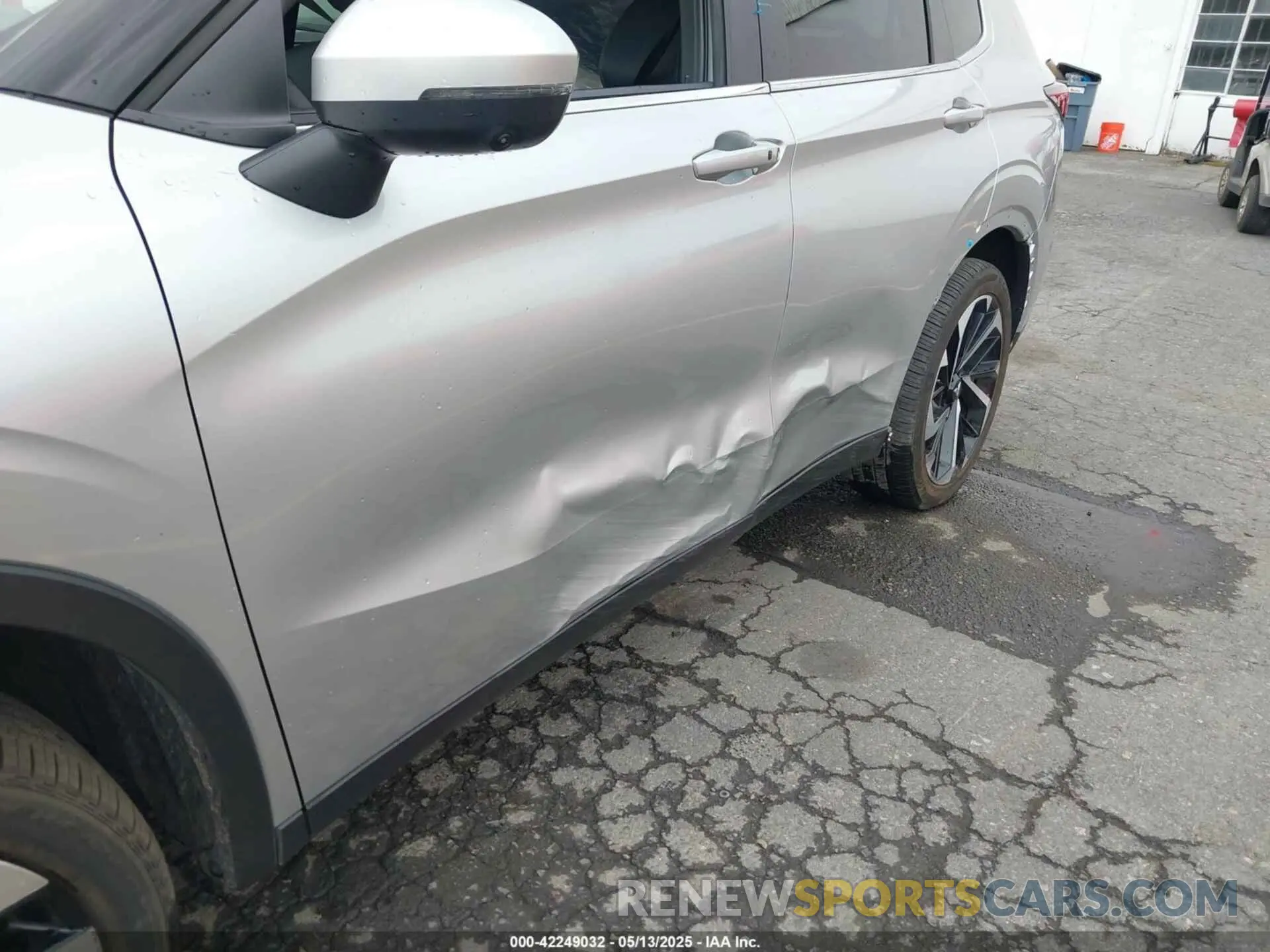 6 Photograph of a damaged car JA4J4VA8XRZ033696 MITSUBISHI OUTLANDER 2024