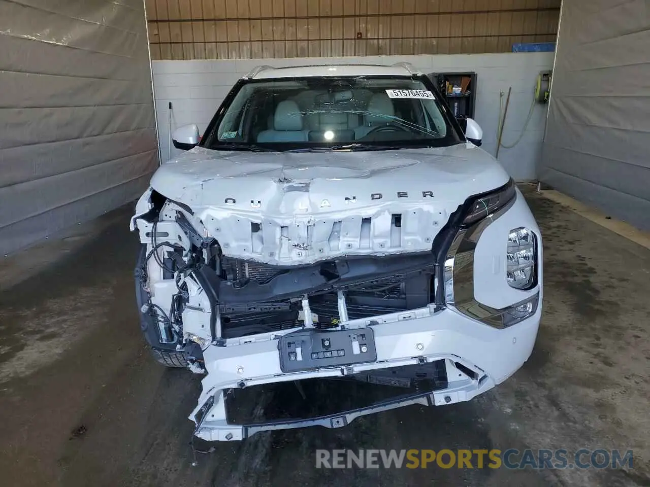 5 Photograph of a damaged car JA4J4WA82RZ008927 MITSUBISHI OUTLANDER 2024