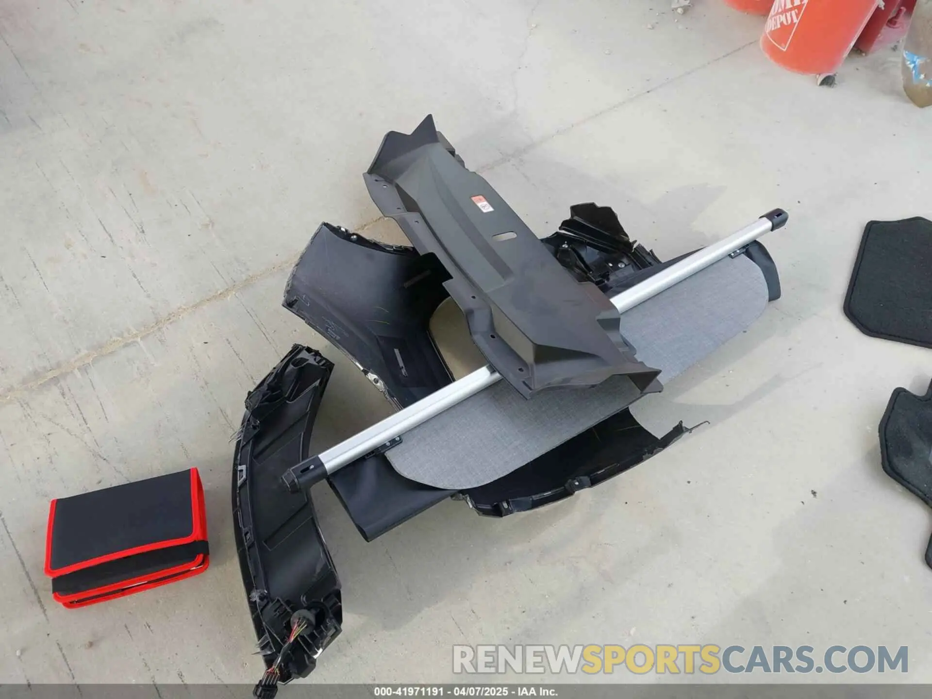 11 Photograph of a damaged car JA4J4WA83RZ078176 MITSUBISHI OUTLANDER 2024