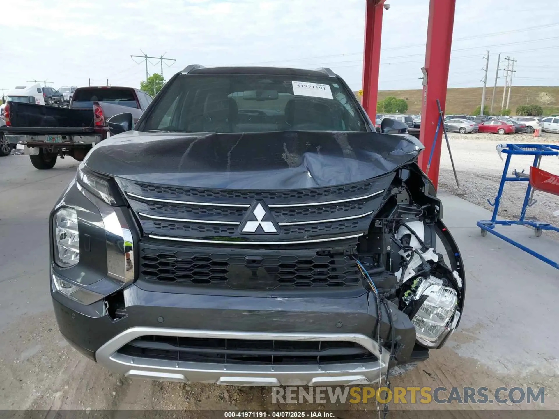 12 Photograph of a damaged car JA4J4WA83RZ078176 MITSUBISHI OUTLANDER 2024