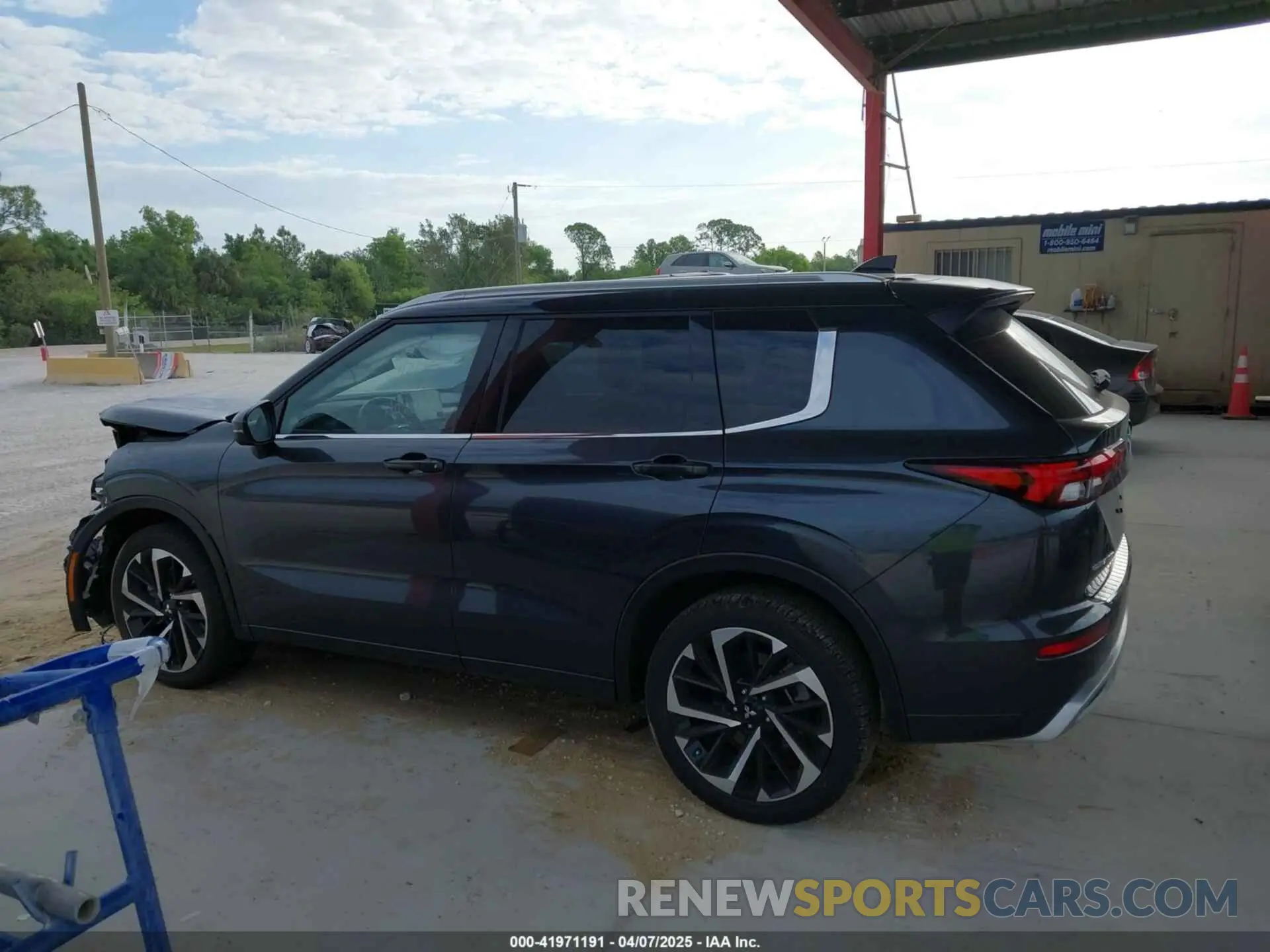 14 Photograph of a damaged car JA4J4WA83RZ078176 MITSUBISHI OUTLANDER 2024