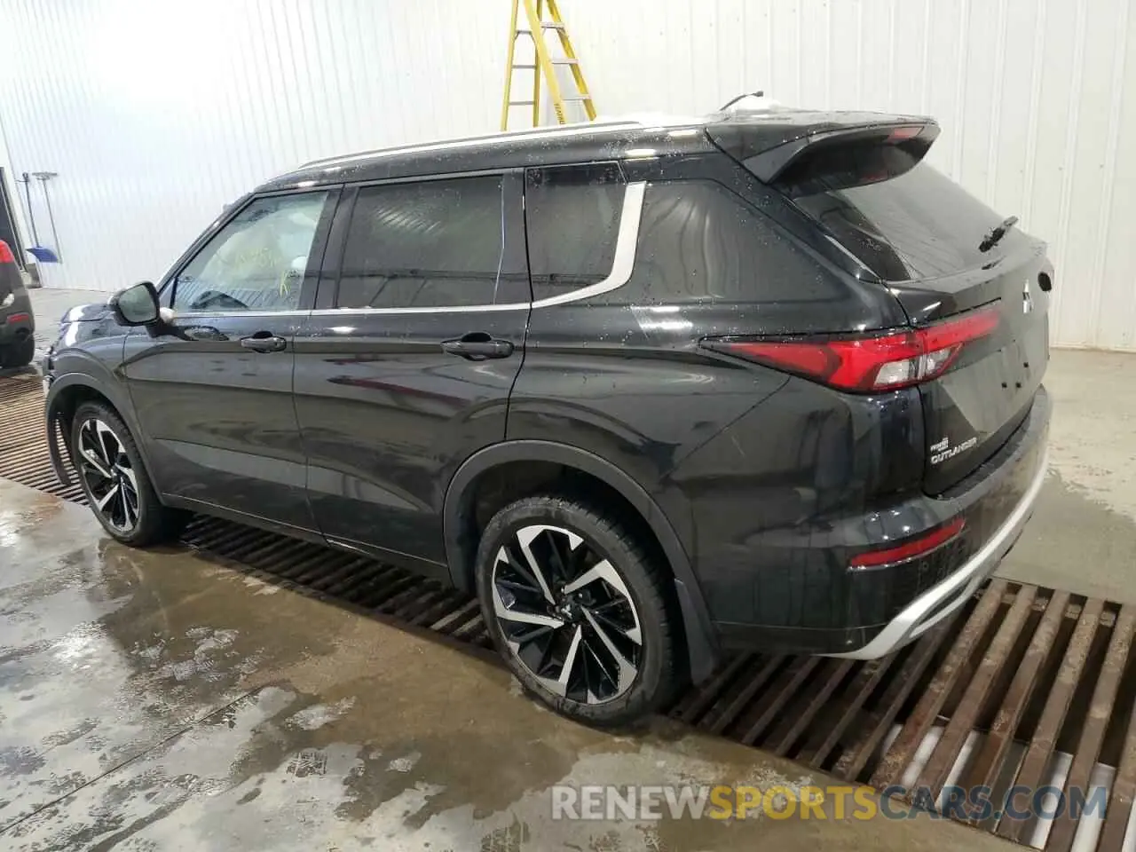 2 Photograph of a damaged car JA4J4WA83RZ605522 MITSUBISHI OUTLANDER 2024