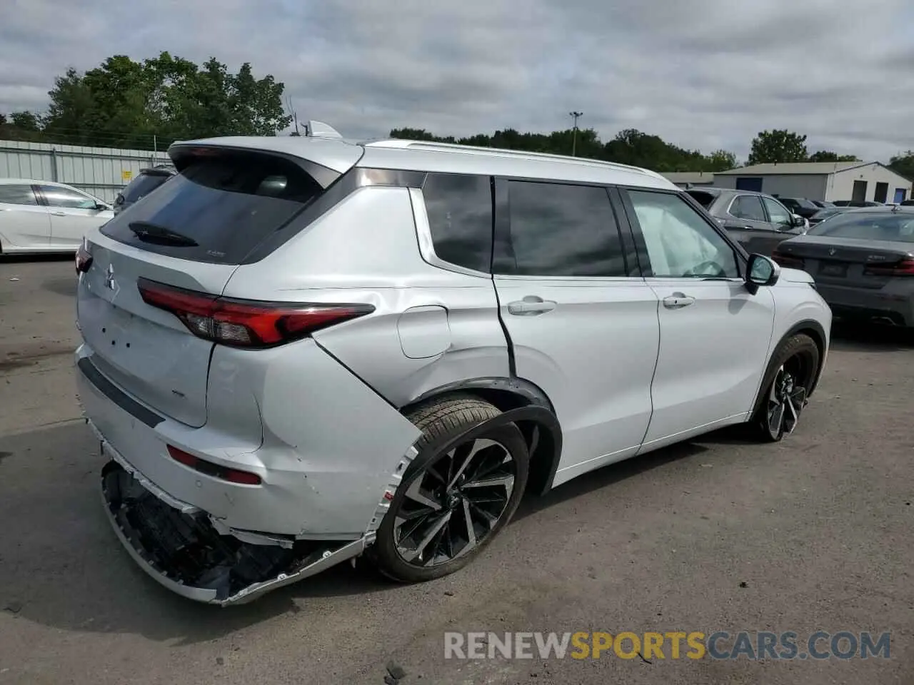 3 Photograph of a damaged car JA4J4WA84RZ037734 MITSUBISHI OUTLANDER 2024