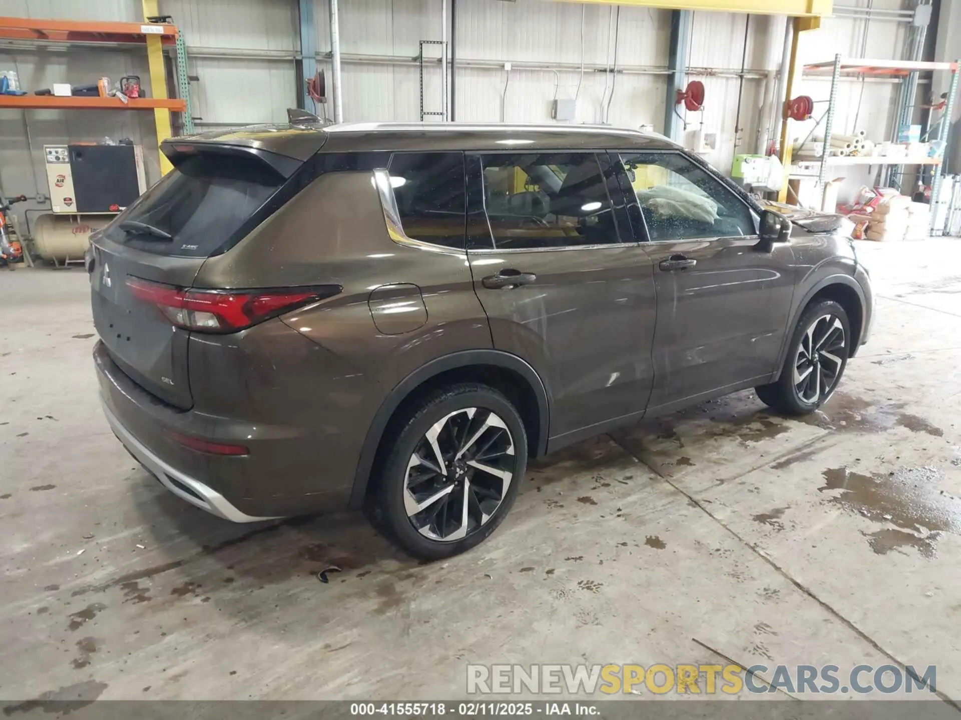 4 Photograph of a damaged car JA4J4WA84RZ054131 MITSUBISHI OUTLANDER 2024
