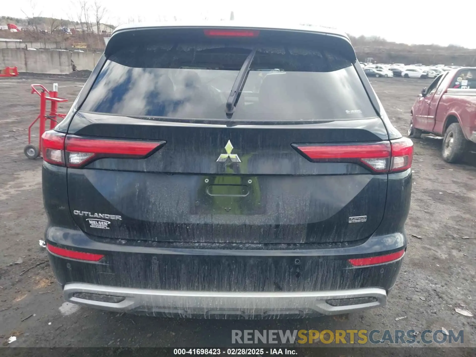 15 Photograph of a damaged car JA4J4WA86RZ036102 MITSUBISHI OUTLANDER 2024