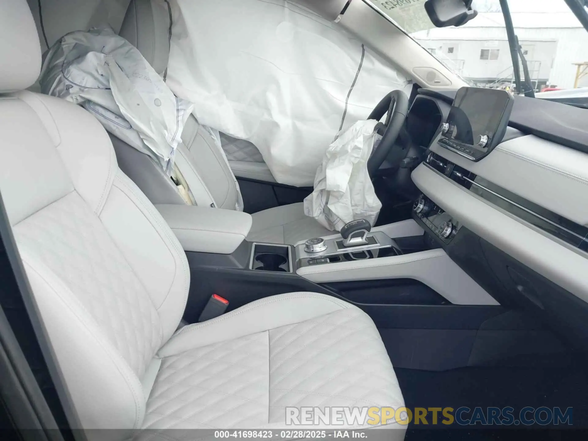 5 Photograph of a damaged car JA4J4WA86RZ036102 MITSUBISHI OUTLANDER 2024