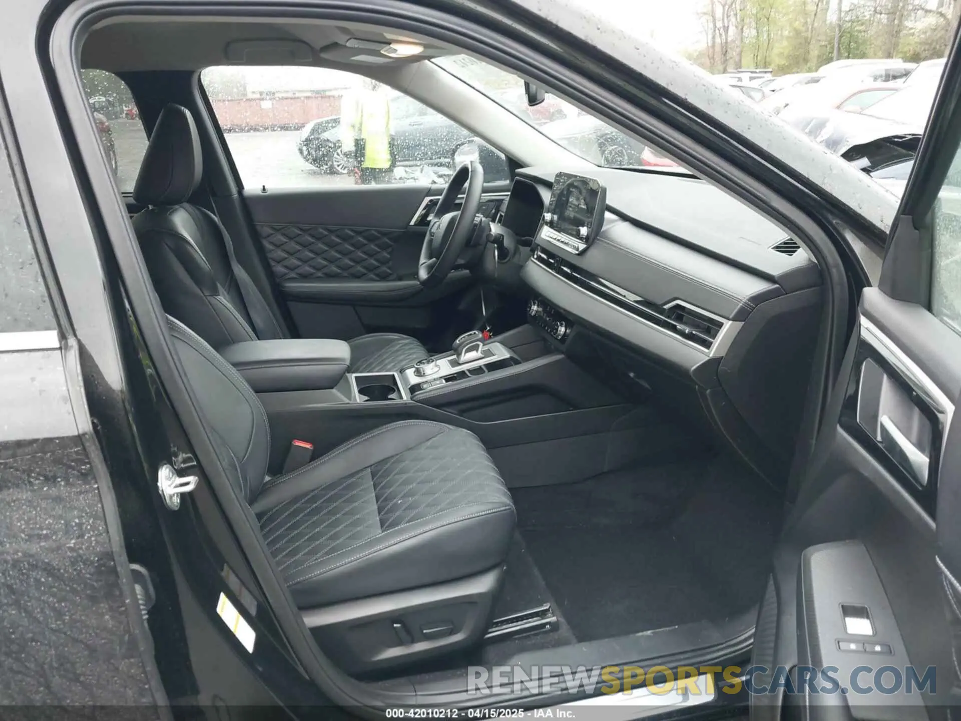 5 Photograph of a damaged car JA4J4WA86RZ039386 MITSUBISHI OUTLANDER 2024