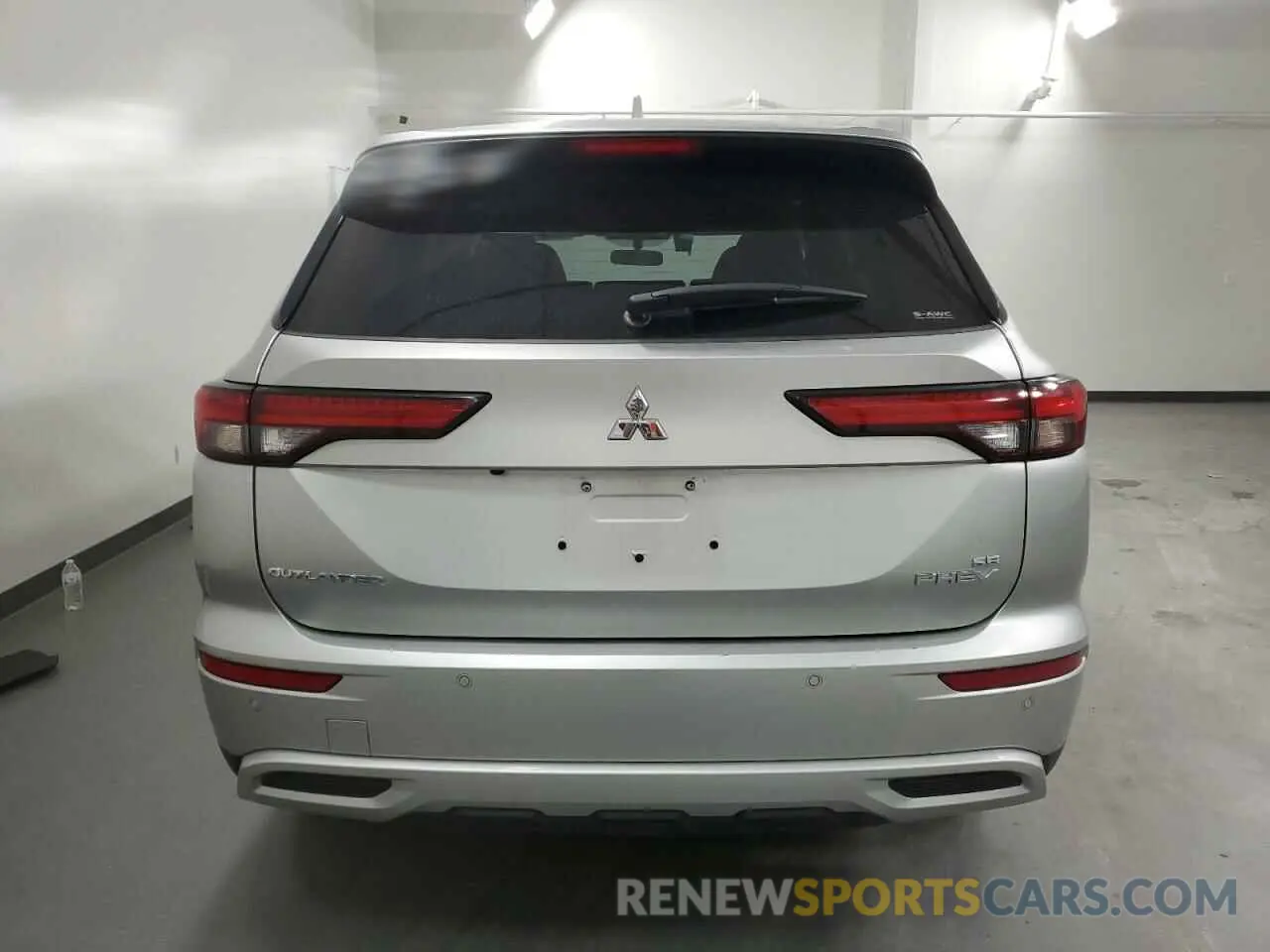 6 Photograph of a damaged car JA4T5VA92RZ065699 MITSUBISHI OUTLANDER 2024