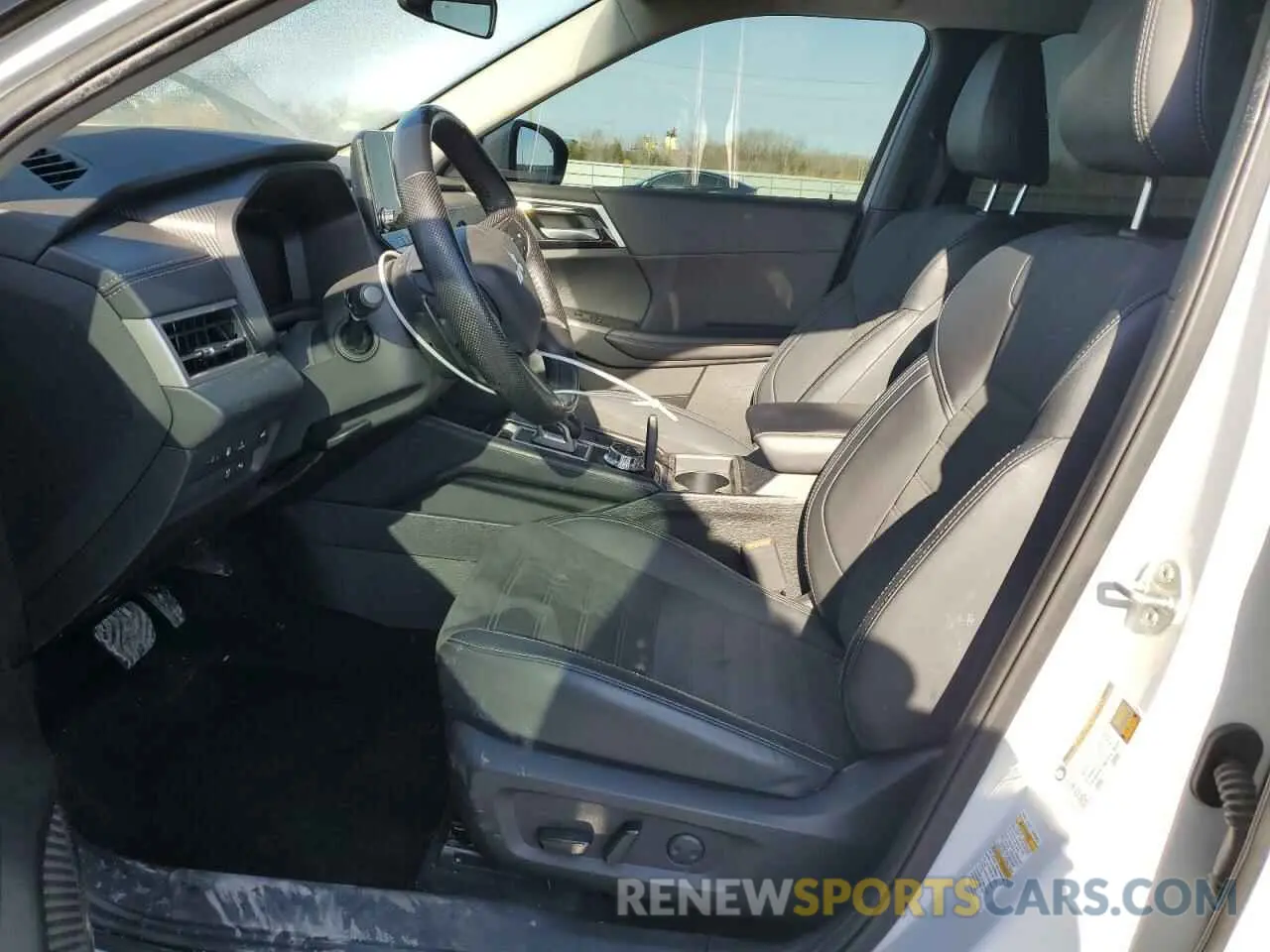 7 Photograph of a damaged car JA4T5VA9XRZ613500 MITSUBISHI OUTLANDER 2024