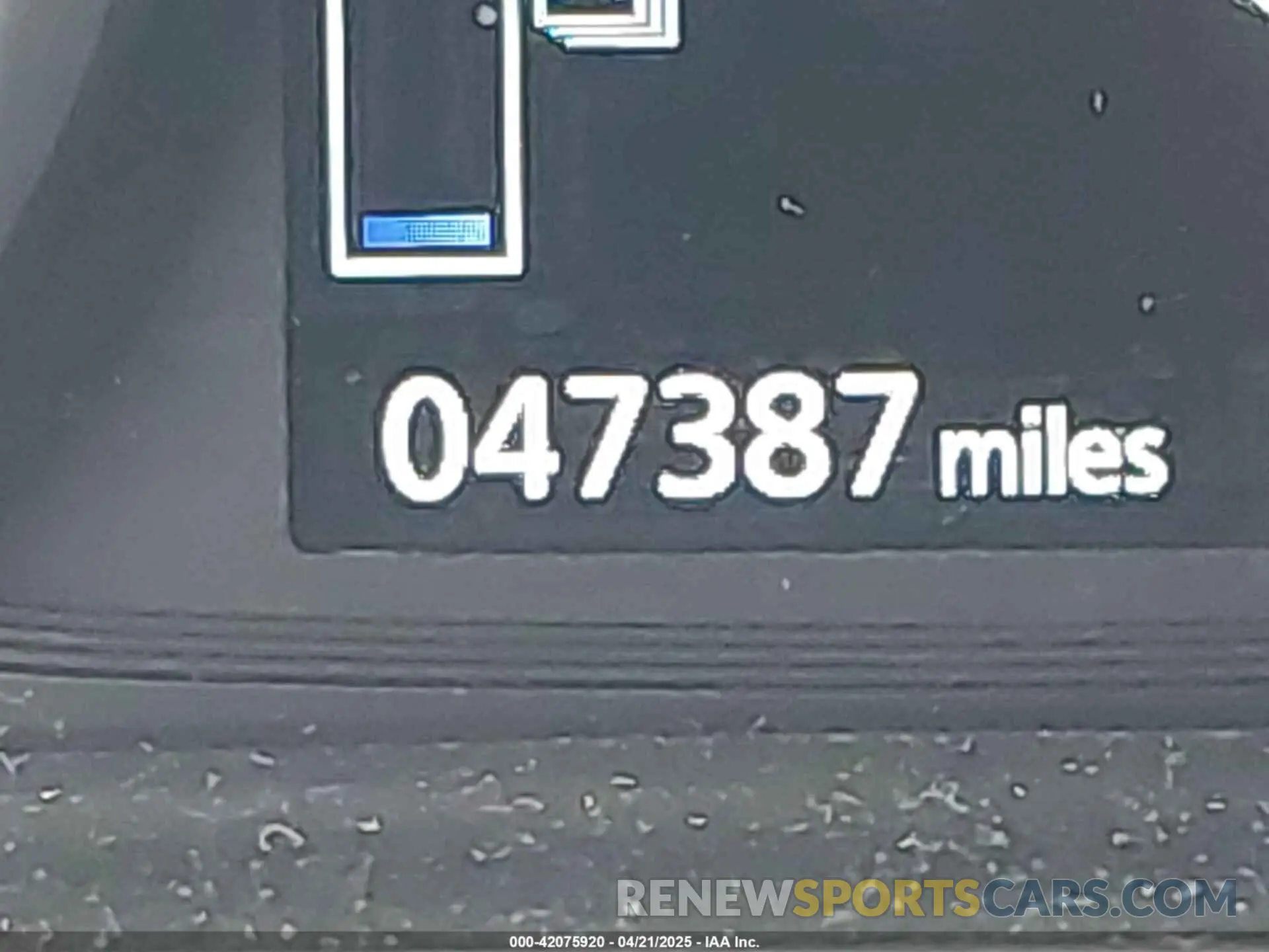 15 Photograph of a damaged car JA4J24A54KZ047069 MITSUBISHI OUTLANDER PHEV 2019