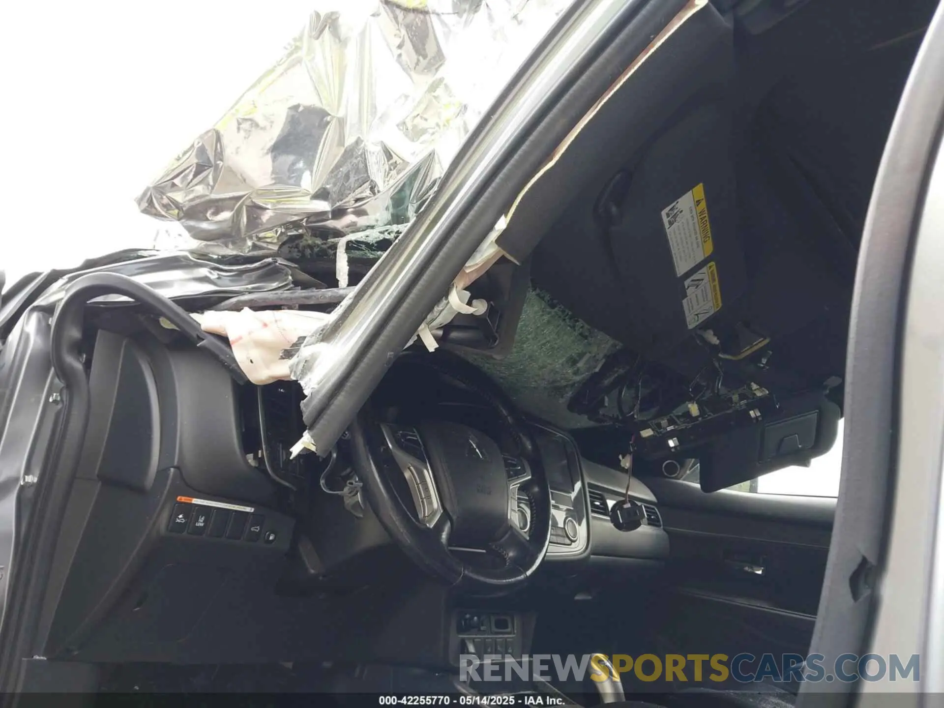 12 Photograph of a damaged car JA4J24A5XKZ051210 MITSUBISHI OUTLANDER PHEV 2019