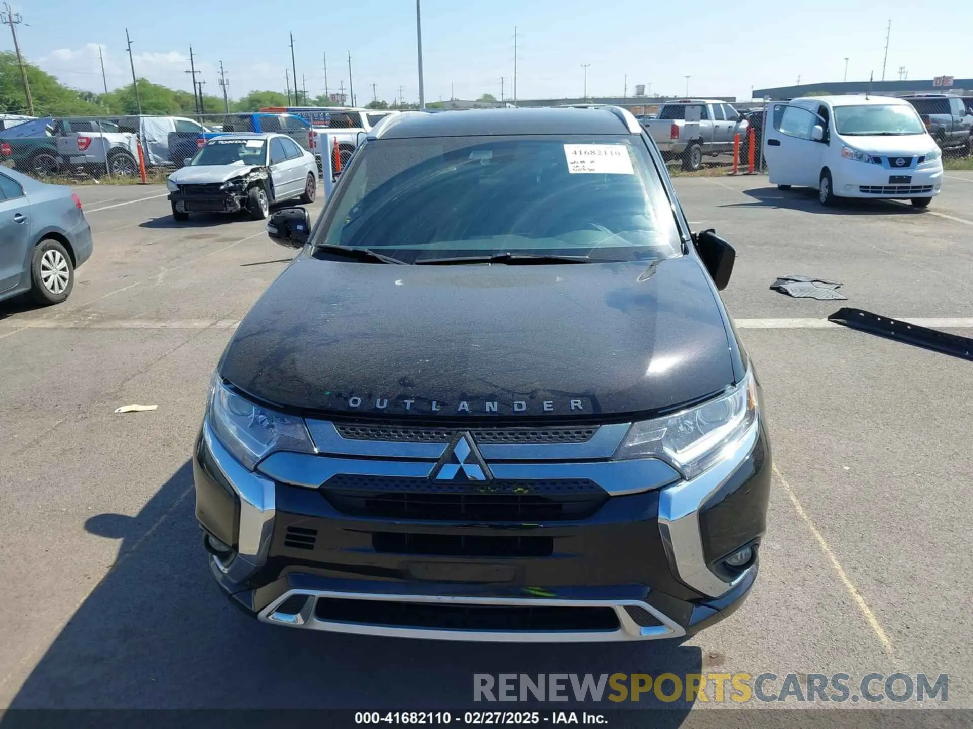 13 Photograph of a damaged car JA4J24A51LZ009381 MITSUBISHI OUTLANDER PHEV 2020
