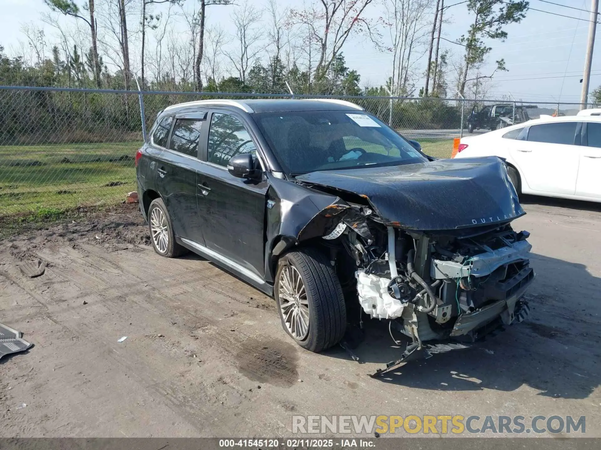 1 Photograph of a damaged car JA4J24A55LZ041914 MITSUBISHI OUTLANDER PHEV 2020