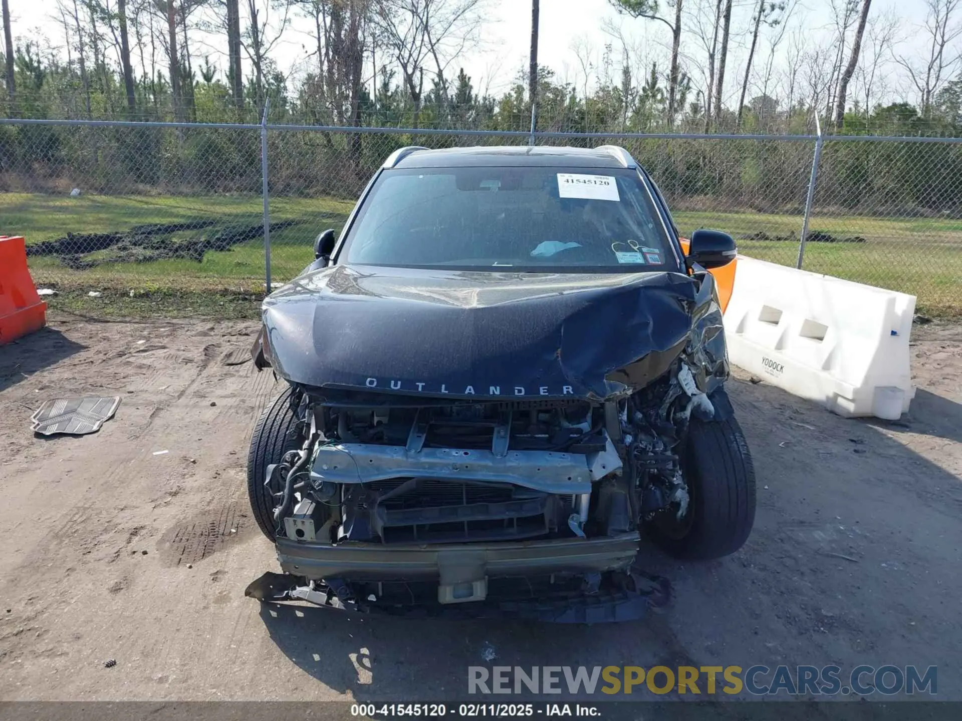 13 Photograph of a damaged car JA4J24A55LZ041914 MITSUBISHI OUTLANDER PHEV 2020