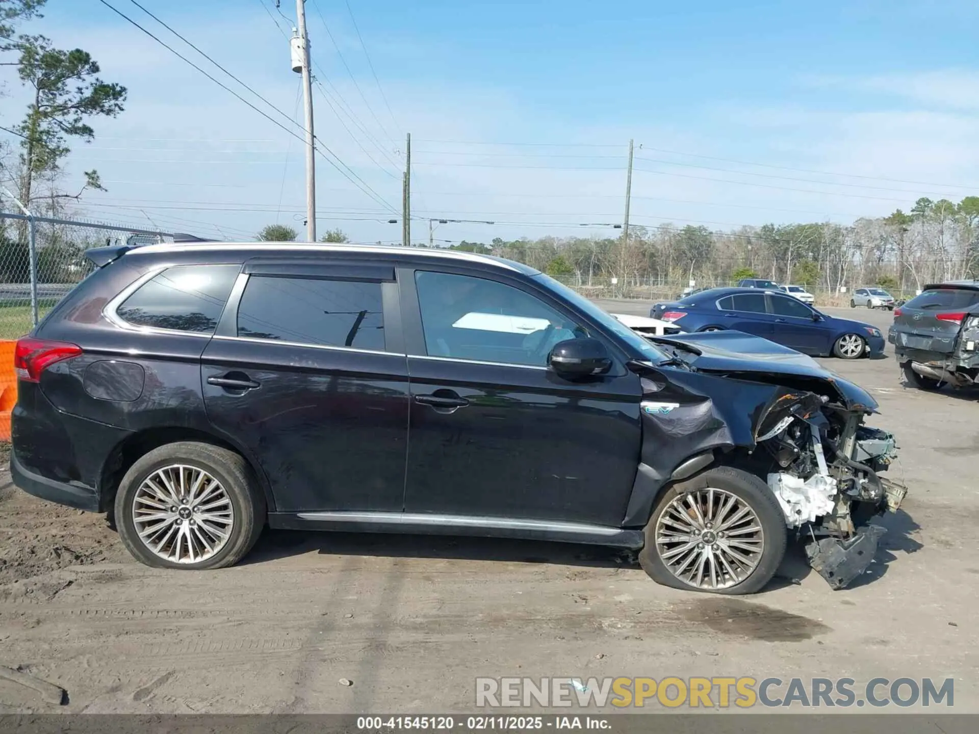 14 Photograph of a damaged car JA4J24A55LZ041914 MITSUBISHI OUTLANDER PHEV 2020