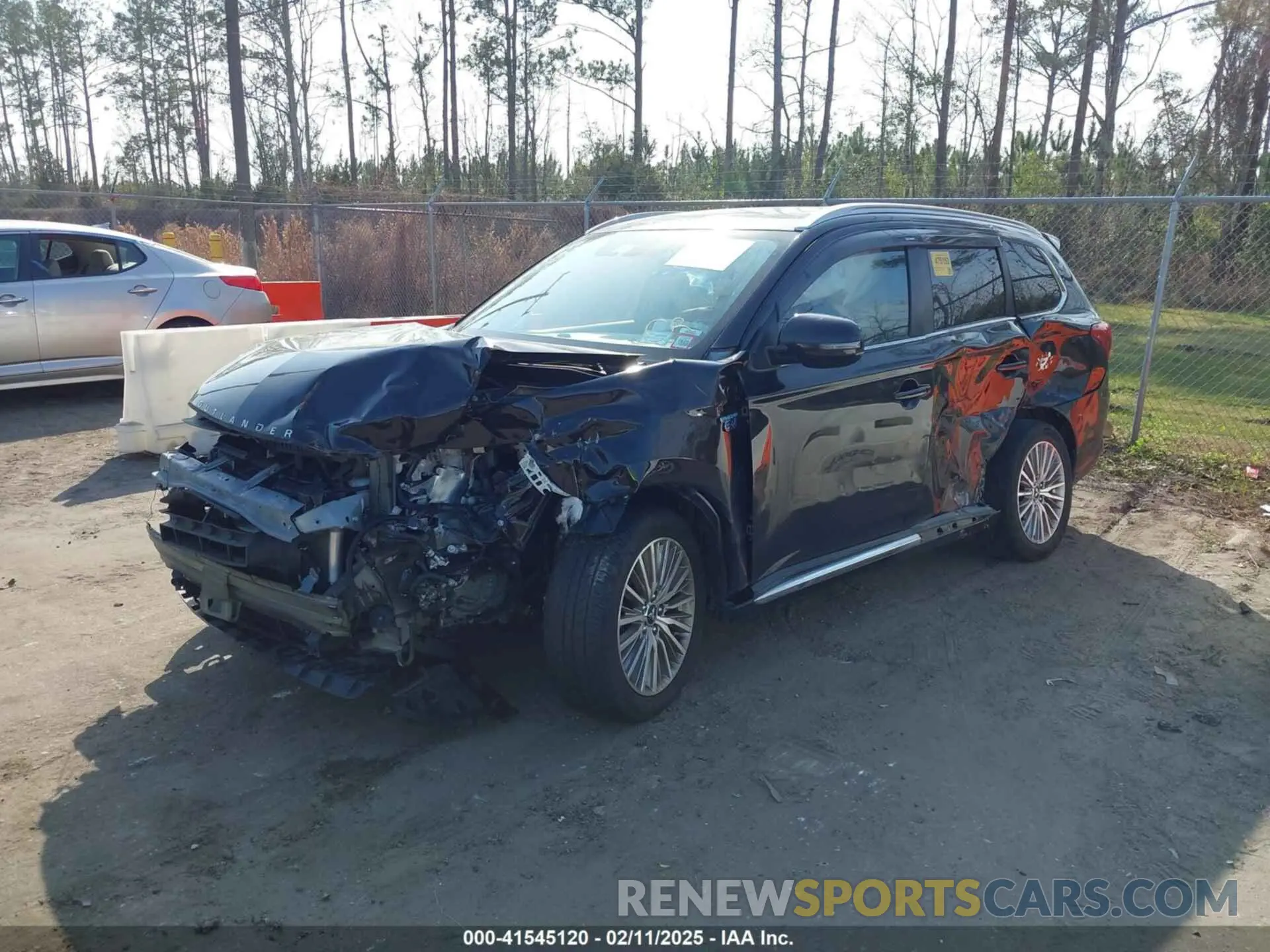 2 Photograph of a damaged car JA4J24A55LZ041914 MITSUBISHI OUTLANDER PHEV 2020