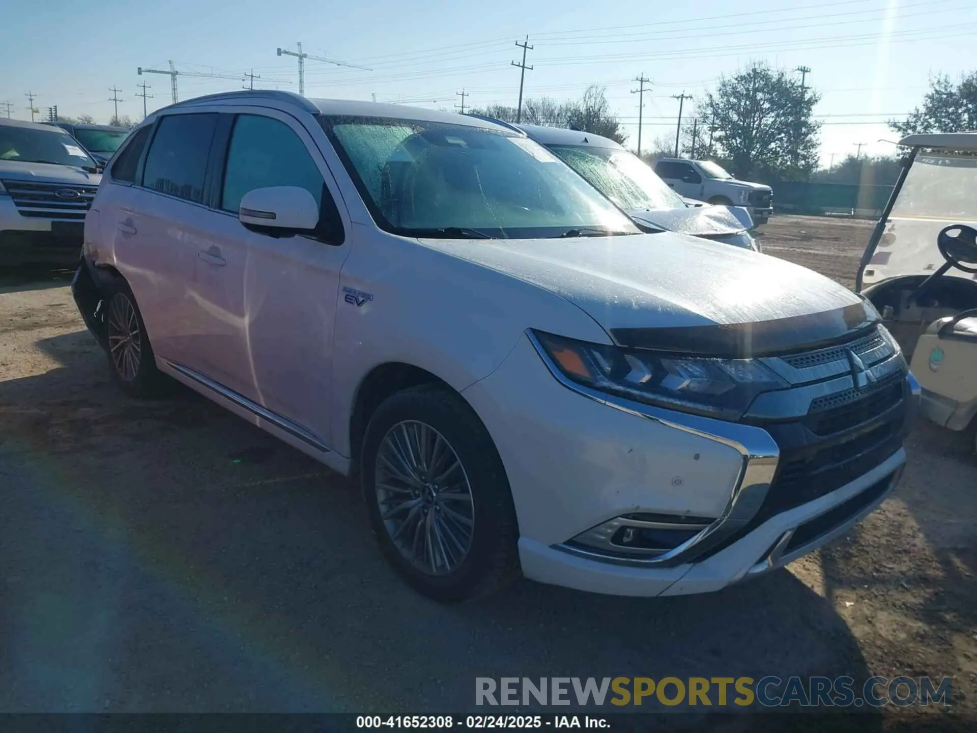 1 Photograph of a damaged car JA4J24A57LZ010227 MITSUBISHI OUTLANDER PHEV 2020