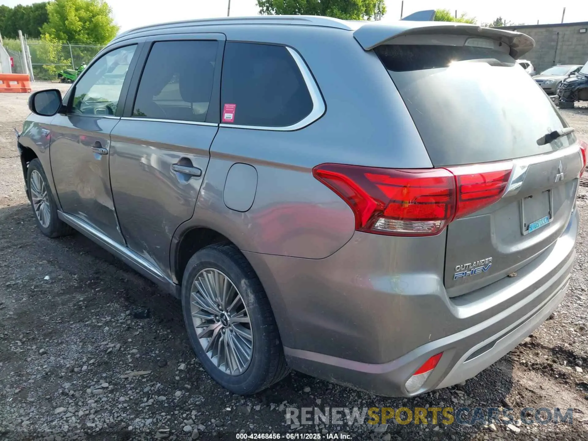3 Photograph of a damaged car JA4J2VA73MZ000819 MITSUBISHI OUTLANDER PHEV 2021