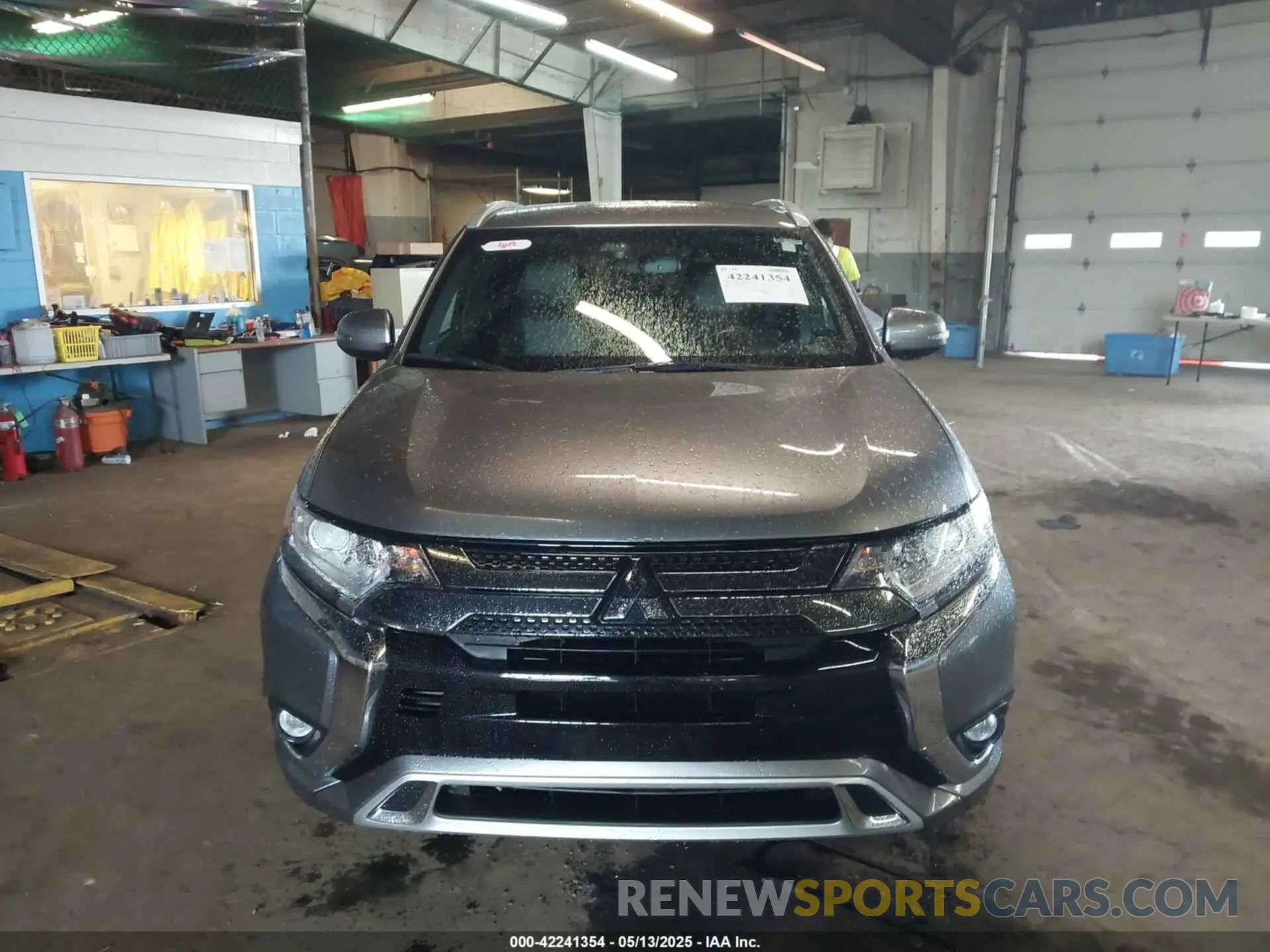 12 Photograph of a damaged car JA4J2VA72NZ025597 MITSUBISHI OUTLANDER PHEV 2022
