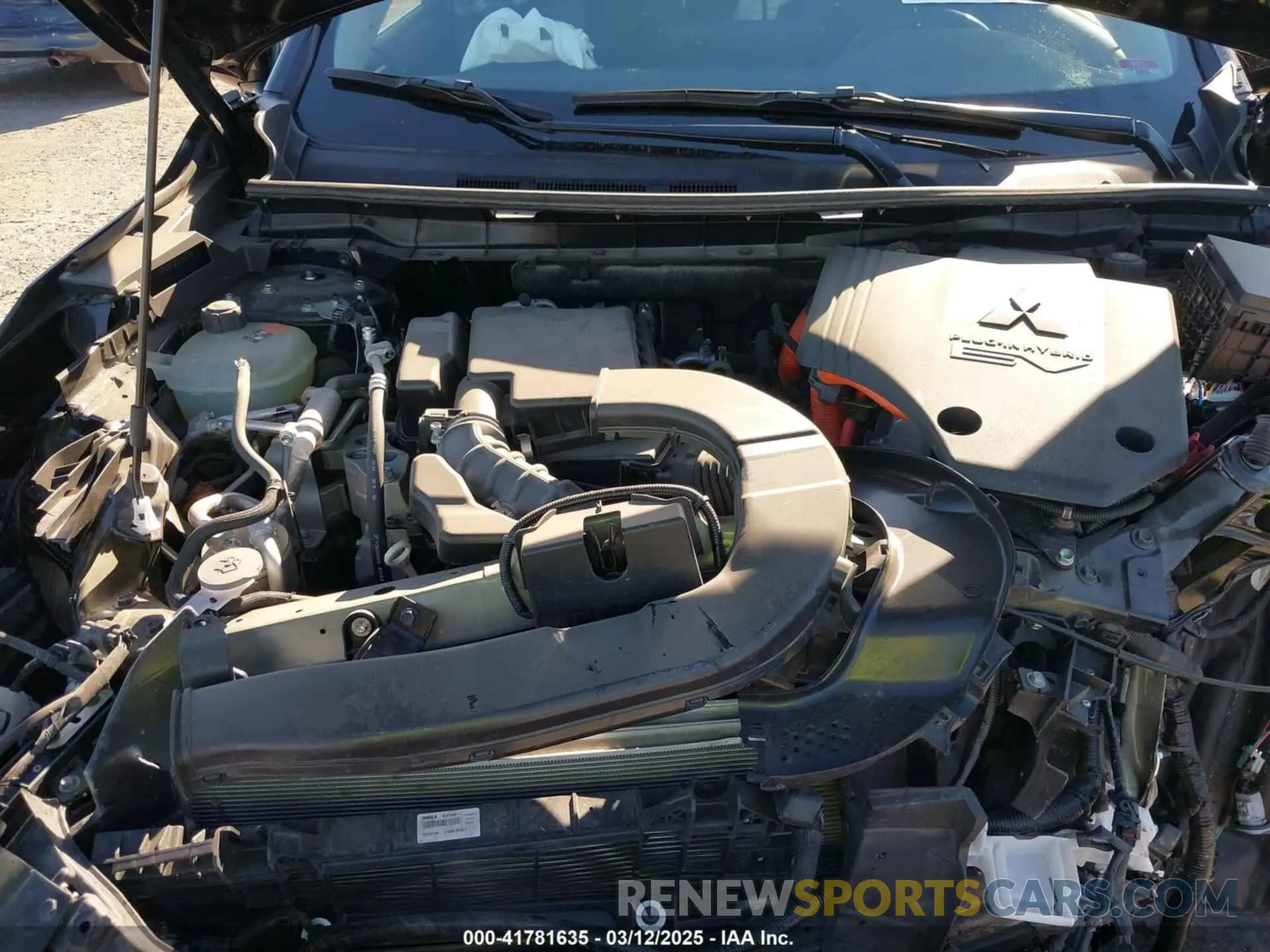 10 Photograph of a damaged car JA4T5UA94PZ036602 MITSUBISHI OUTLANDER PHEV 2023