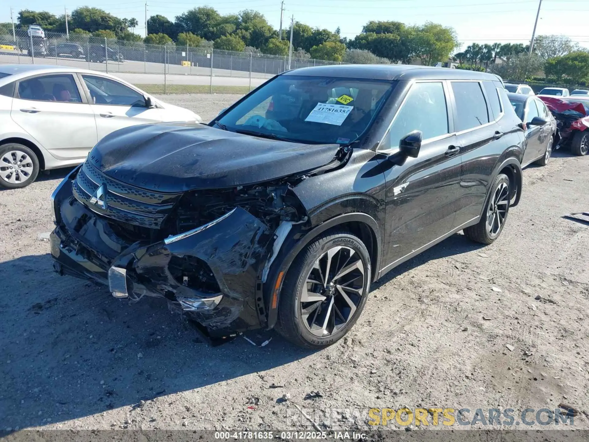 2 Photograph of a damaged car JA4T5UA94PZ036602 MITSUBISHI OUTLANDER PHEV 2023
