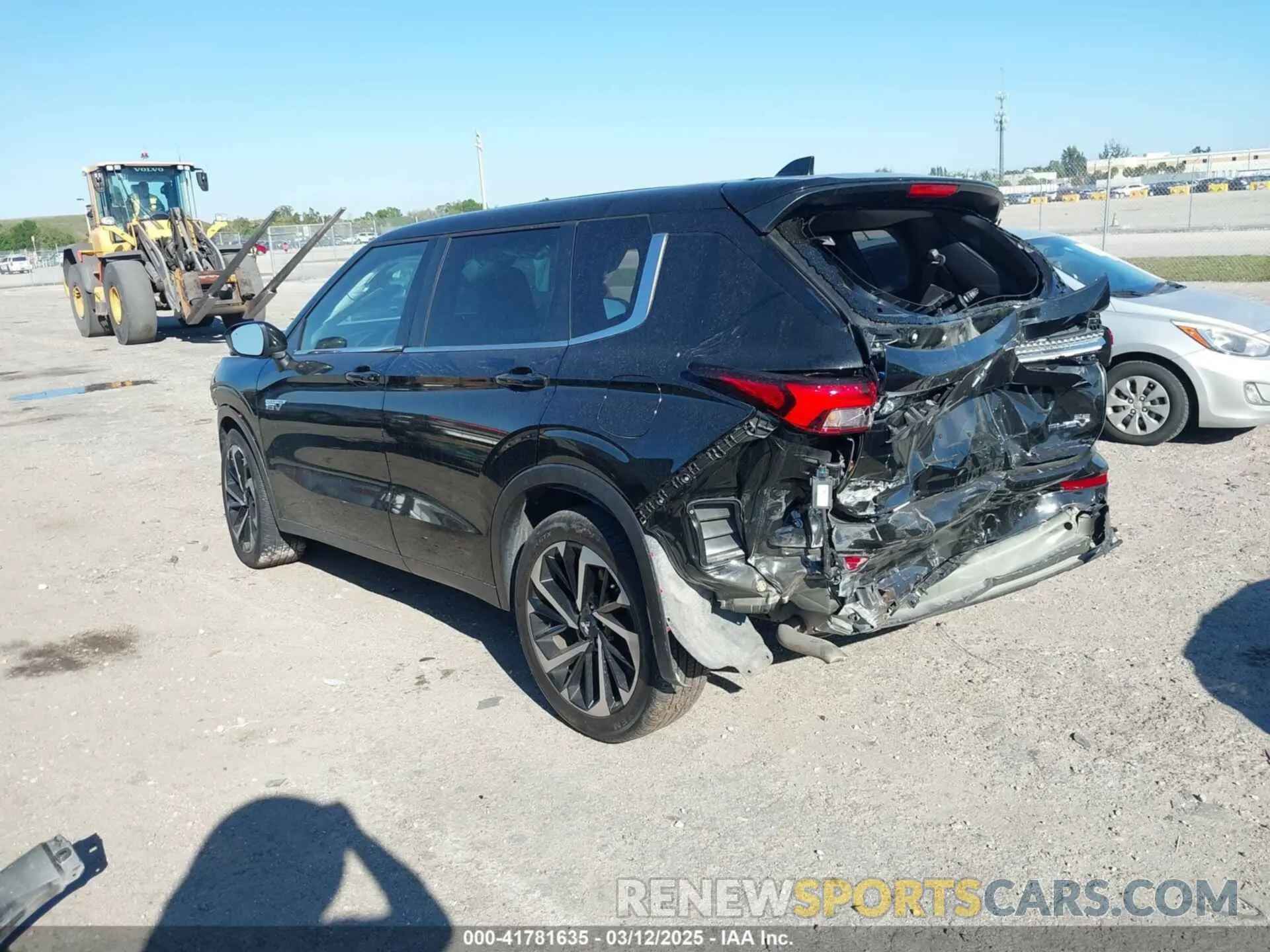 3 Photograph of a damaged car JA4T5UA94PZ036602 MITSUBISHI OUTLANDER PHEV 2023