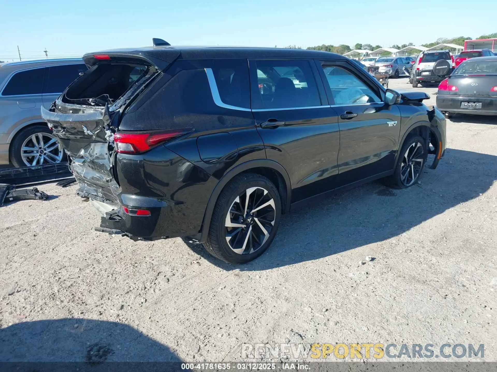 4 Photograph of a damaged car JA4T5UA94PZ036602 MITSUBISHI OUTLANDER PHEV 2023