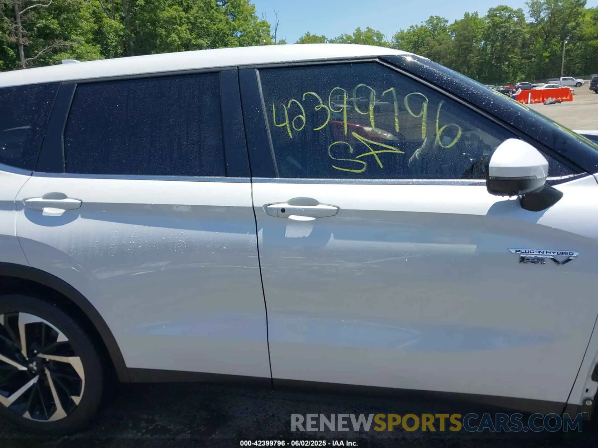 14 Photograph of a damaged car JA4T5UA96PZ027710 MITSUBISHI OUTLANDER PHEV 2023