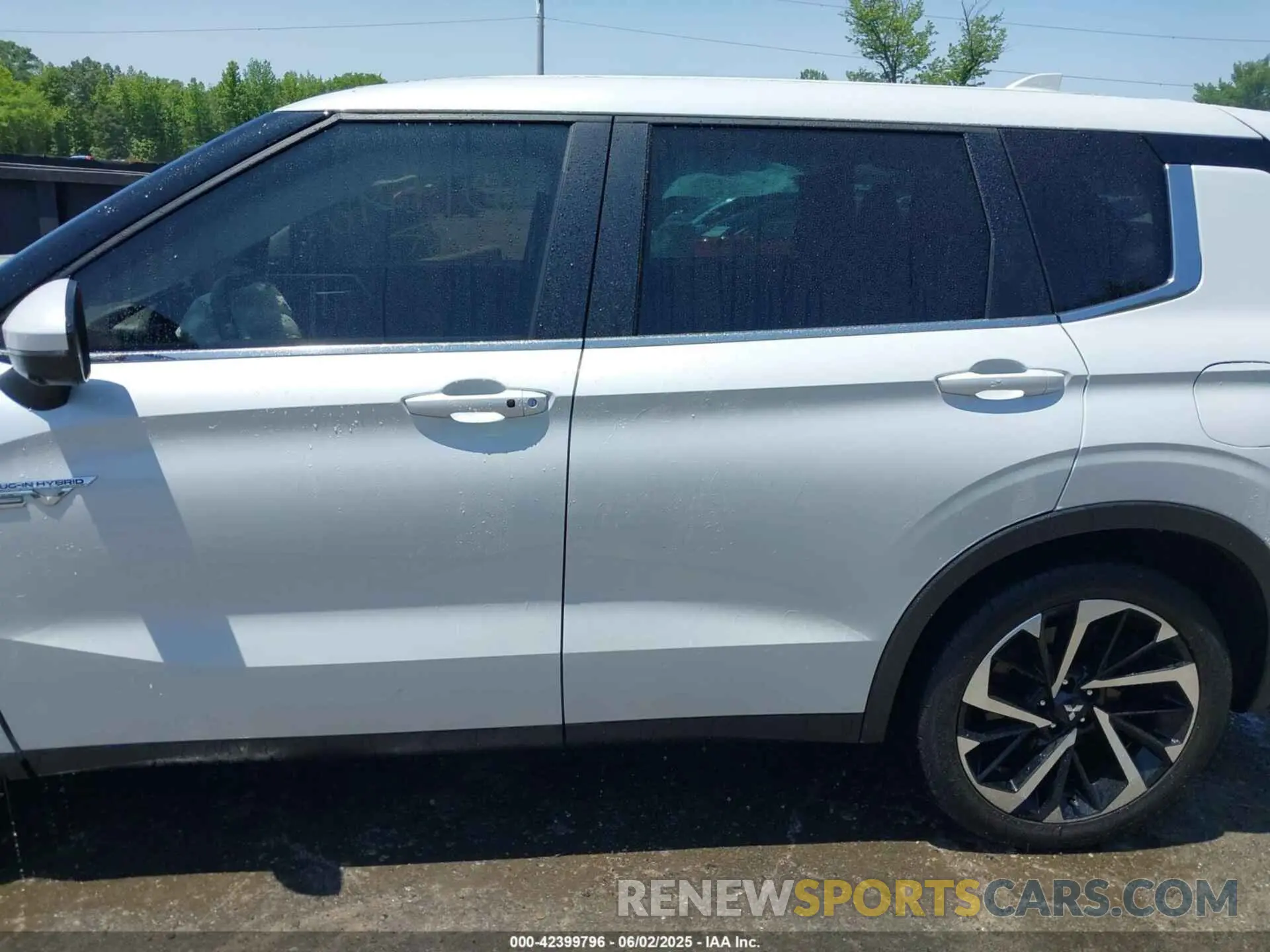 15 Photograph of a damaged car JA4T5UA96PZ027710 MITSUBISHI OUTLANDER PHEV 2023