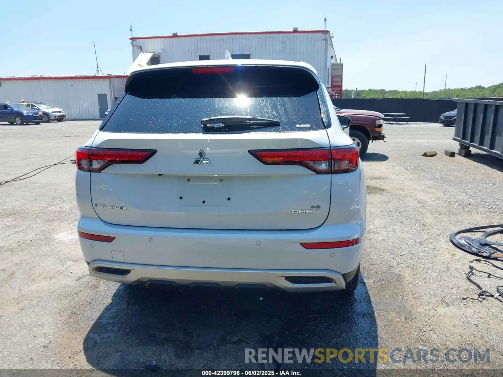 17 Photograph of a damaged car JA4T5UA96PZ027710 MITSUBISHI OUTLANDER PHEV 2023