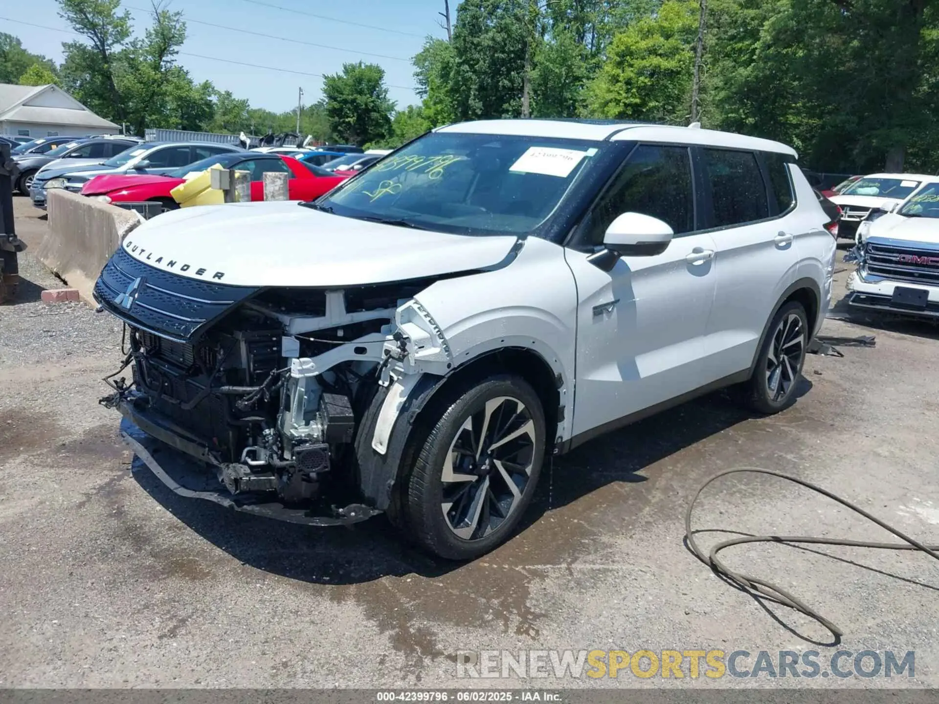 2 Photograph of a damaged car JA4T5UA96PZ027710 MITSUBISHI OUTLANDER PHEV 2023