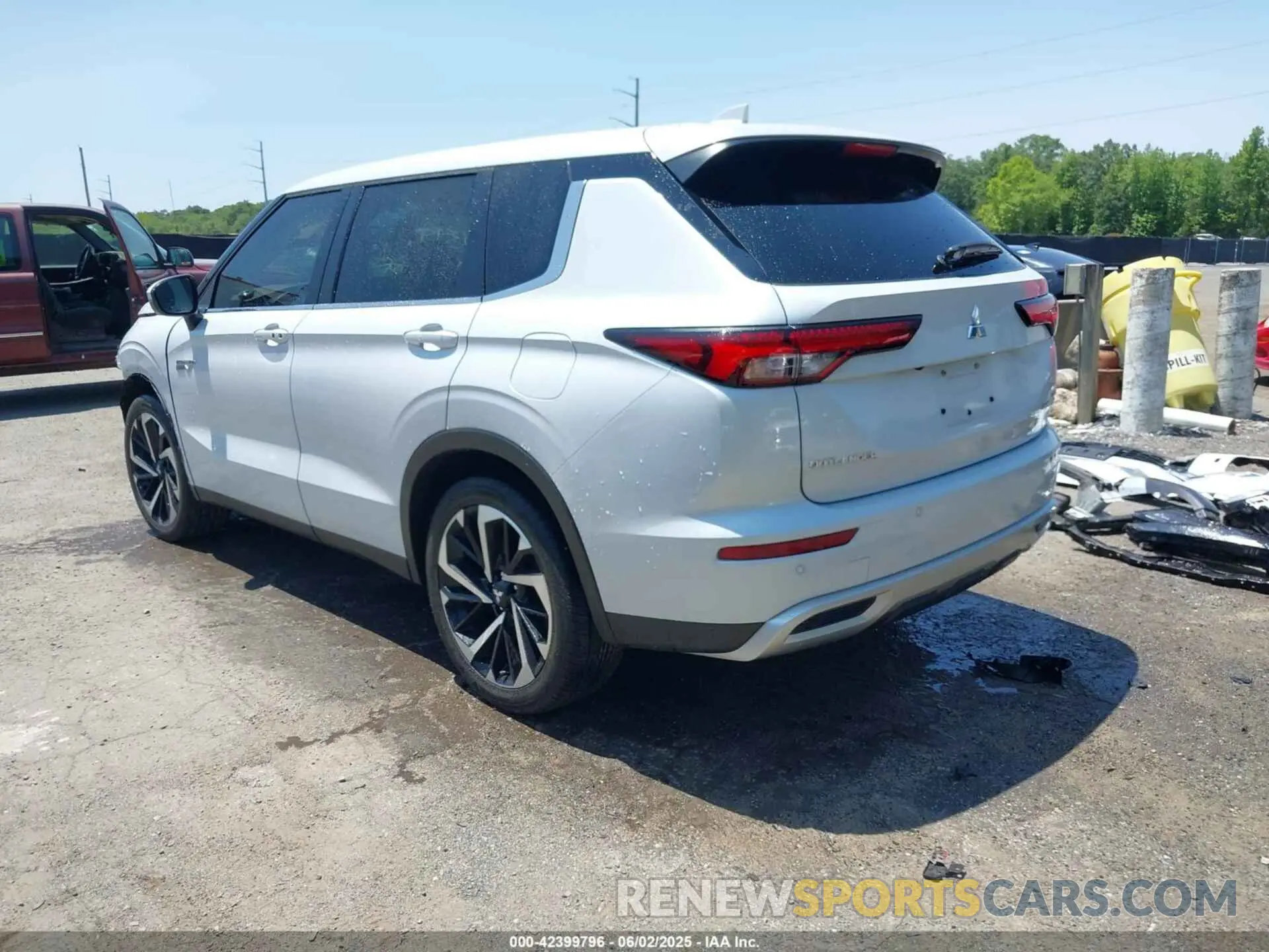 3 Photograph of a damaged car JA4T5UA96PZ027710 MITSUBISHI OUTLANDER PHEV 2023