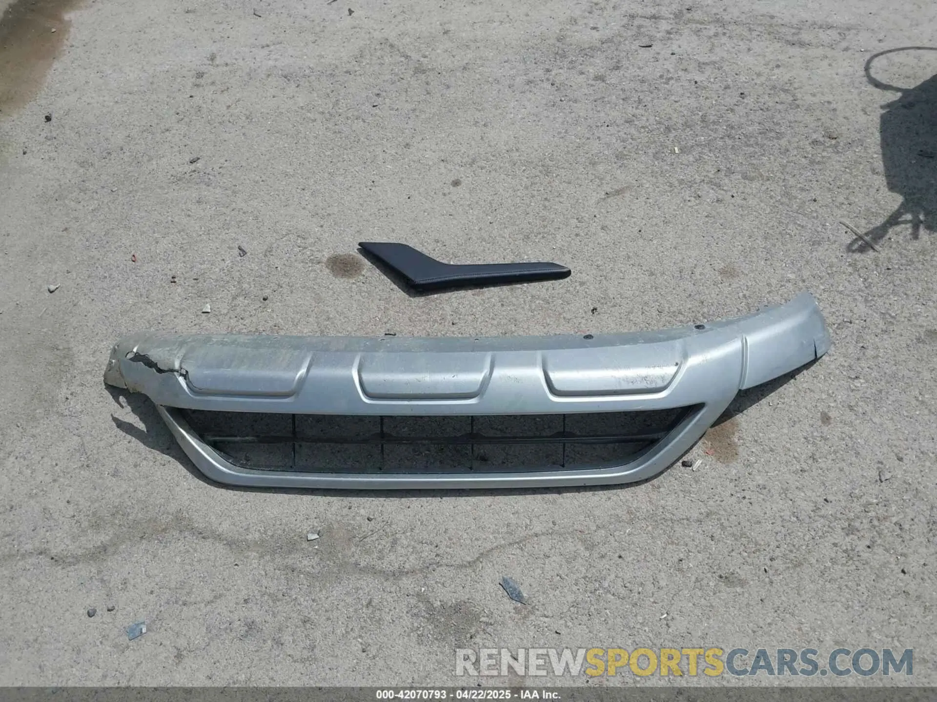 12 Photograph of a damaged car JA4T5VA90PZ029815 MITSUBISHI OUTLANDER PHEV 2023