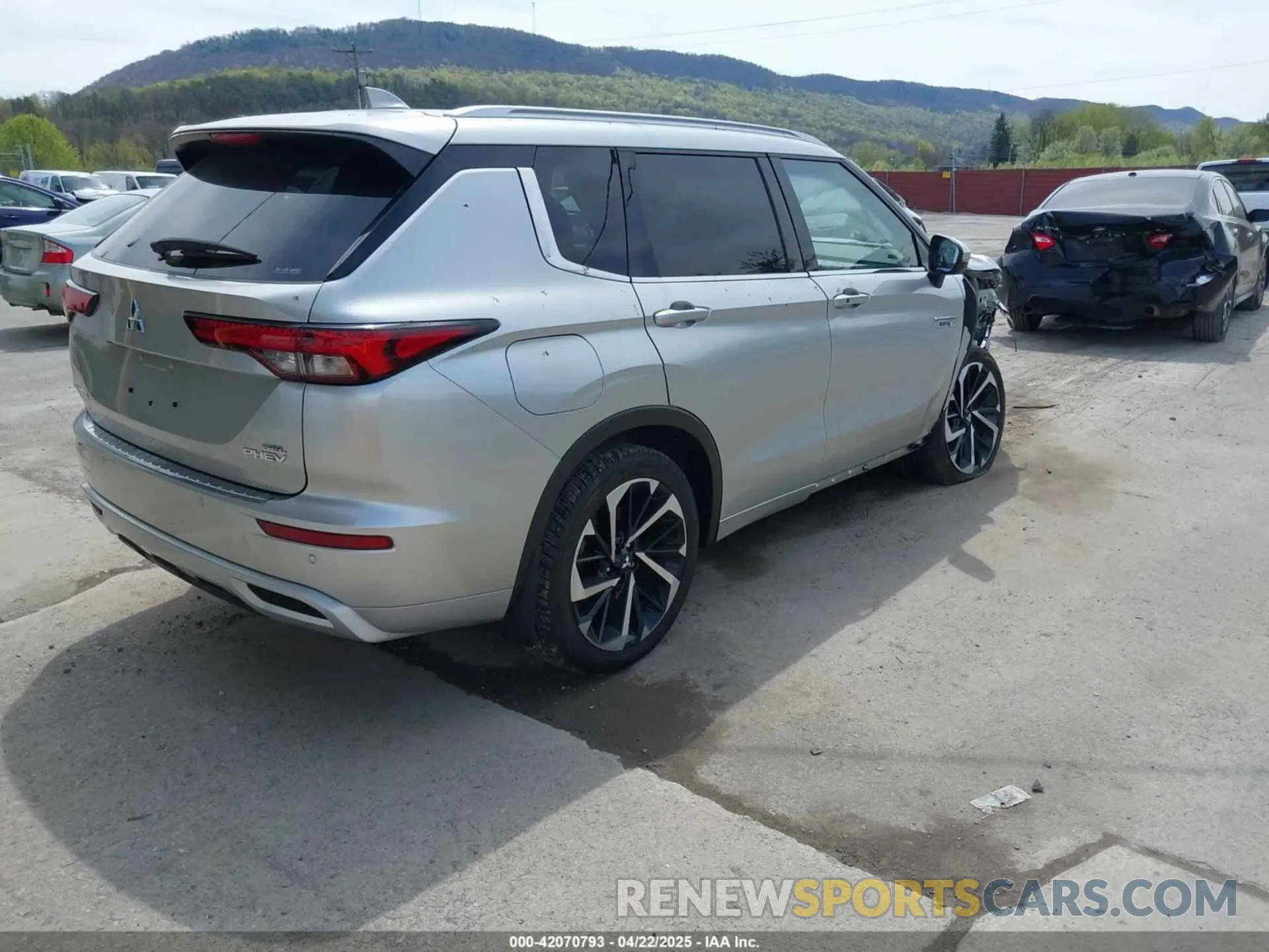 4 Photograph of a damaged car JA4T5VA90PZ029815 MITSUBISHI OUTLANDER PHEV 2023